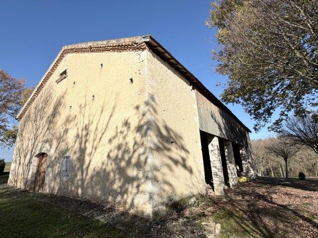 luxury house 8 Rooms for sale on SOLOMIAC (32120)