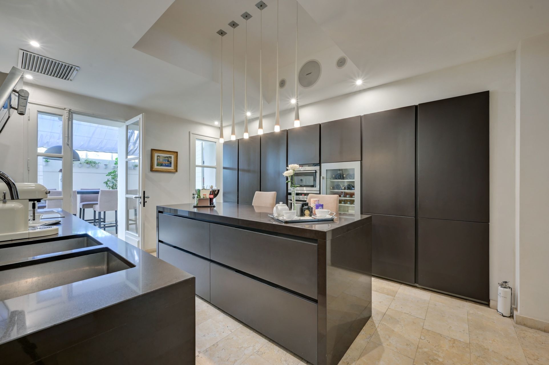 luxury house 7 Rooms for sale on AIX EN PROVENCE (13100)