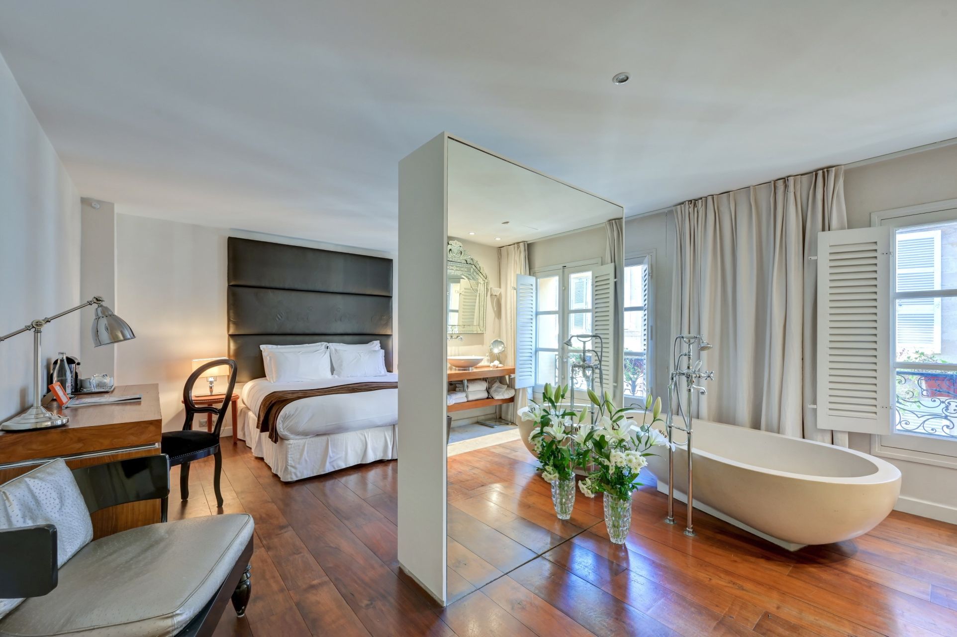 luxury house 7 Rooms for sale on AIX EN PROVENCE (13100)