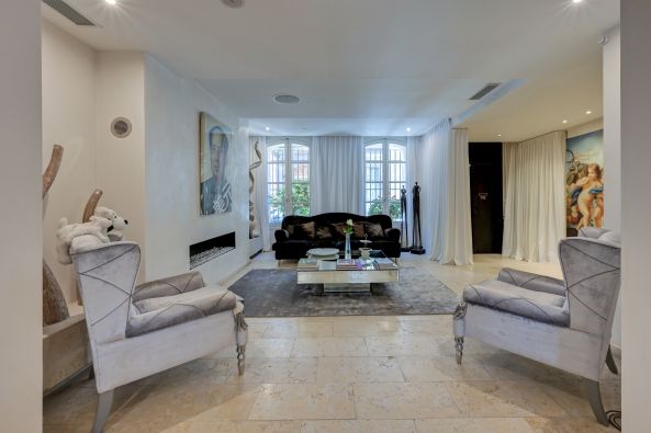 Vente Maison de luxe Aix-en-Provence 7&nbsp;Pièces 360&nbsp;m²