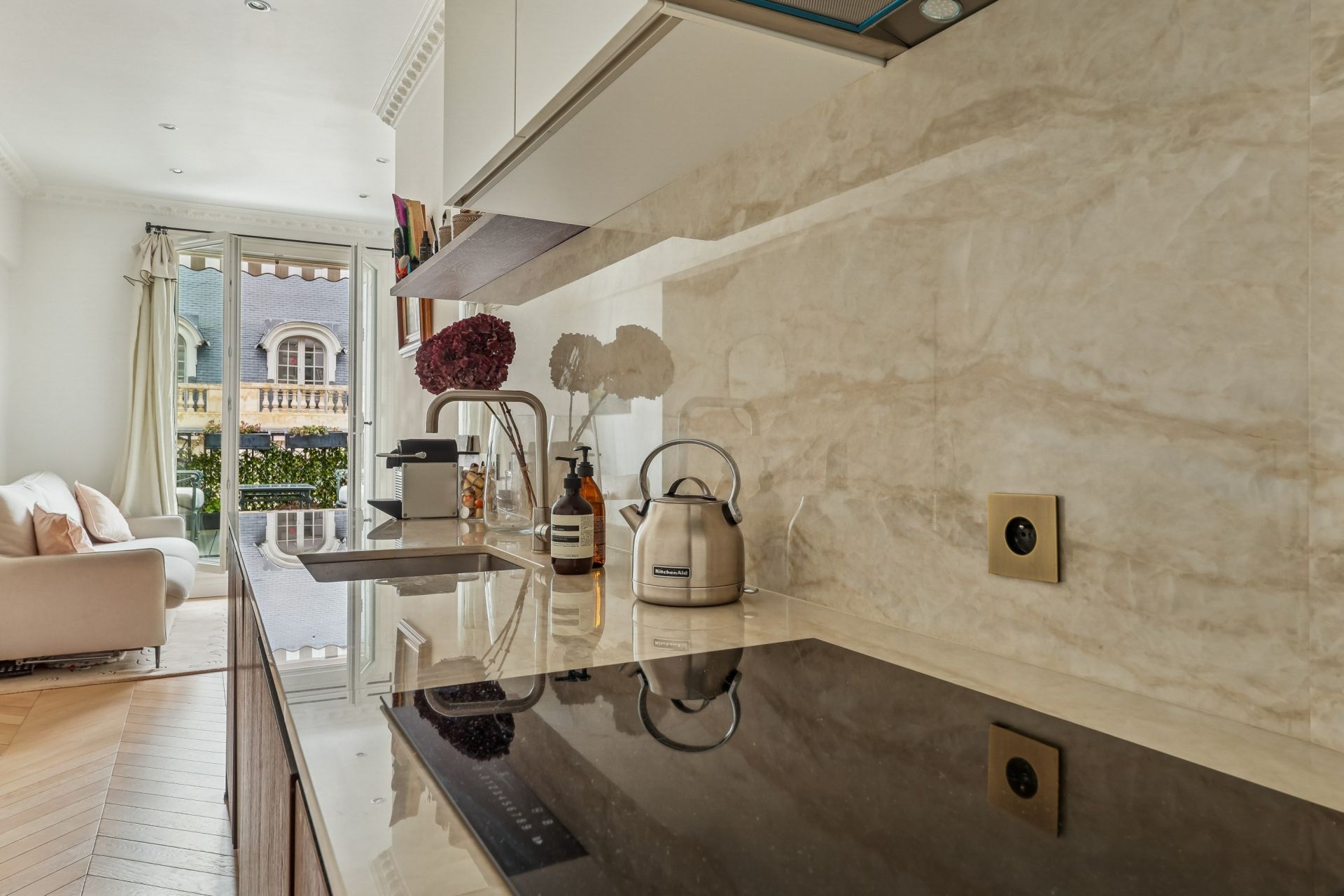luxury studio for sale on PARIS (75009)