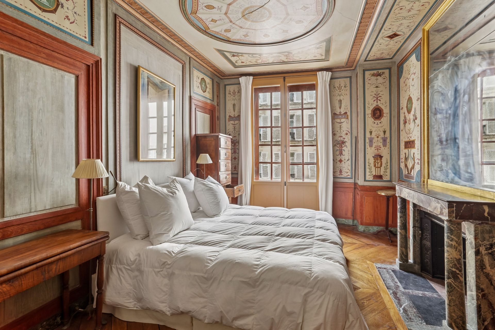 luxury apartment 4 Rooms for rent on PARIS (75006)