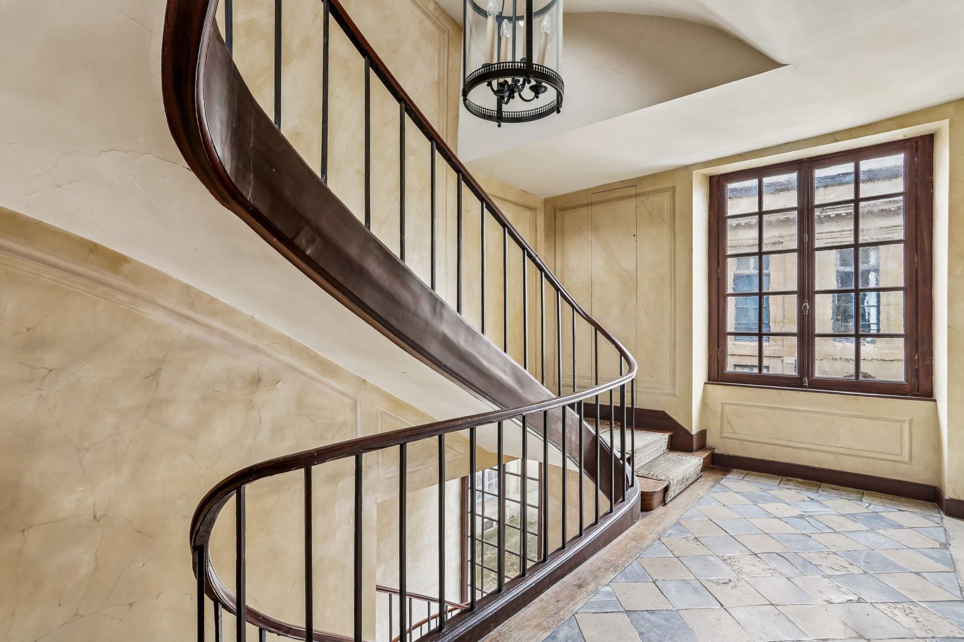 luxury apartment 4 Rooms for rent on PARIS (75006)