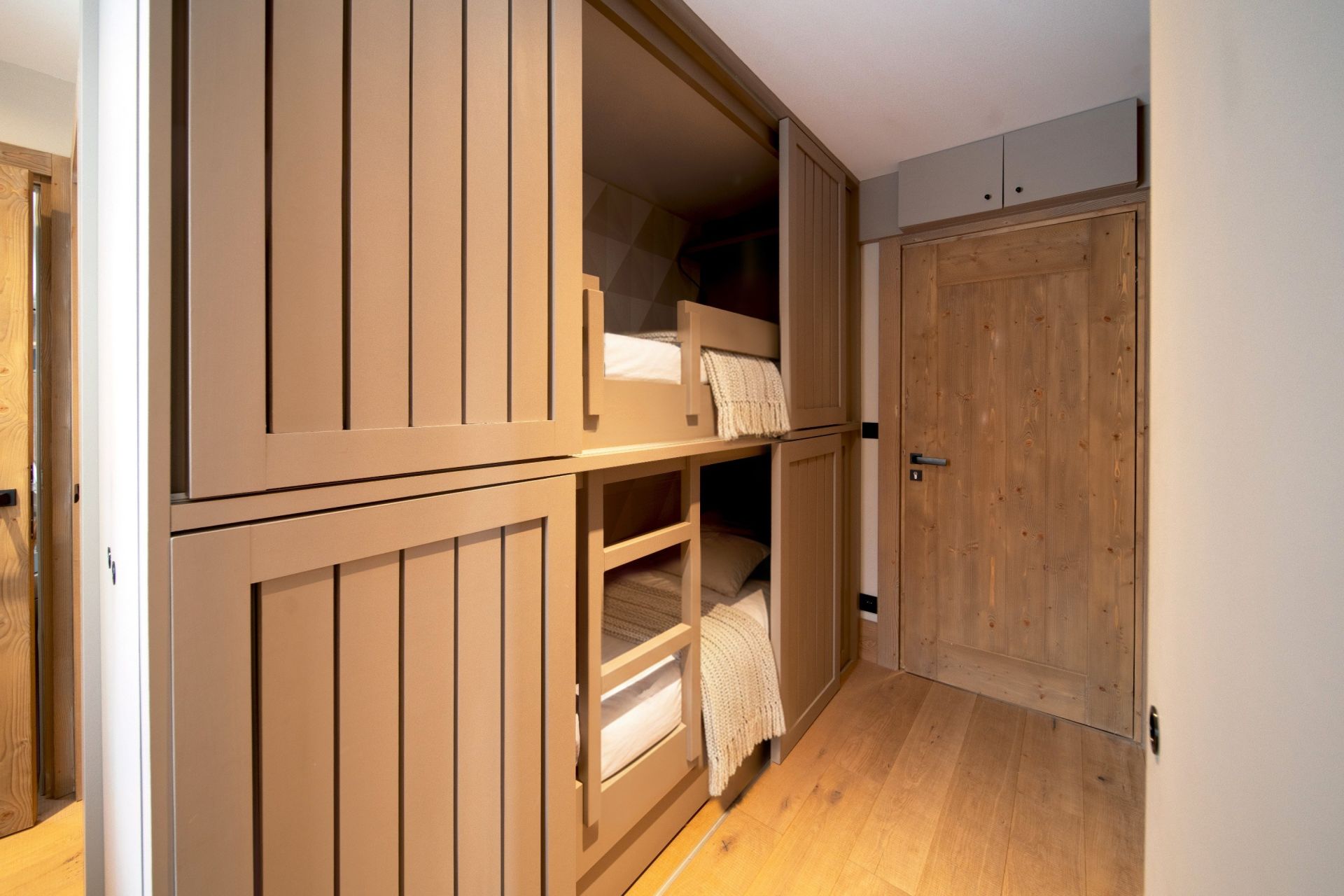 luxury apartment 3 Rooms for sale on MERIBEL LES ALLUES (73550)