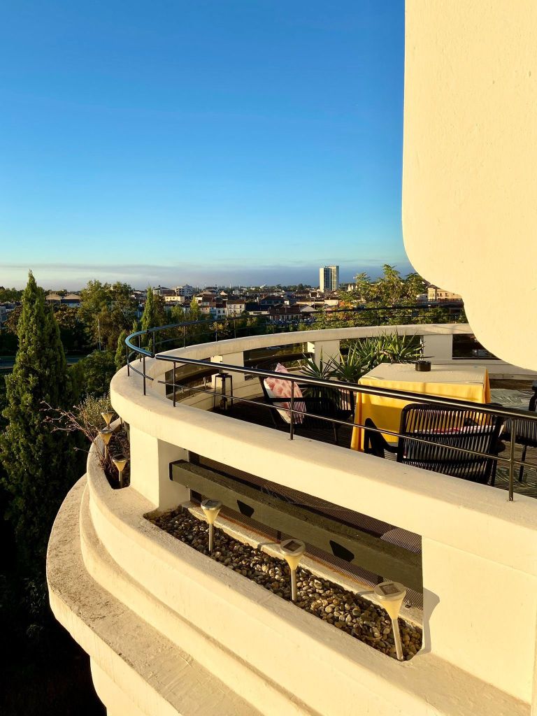 luxury house 10 Rooms for sale on AGEN (47000)