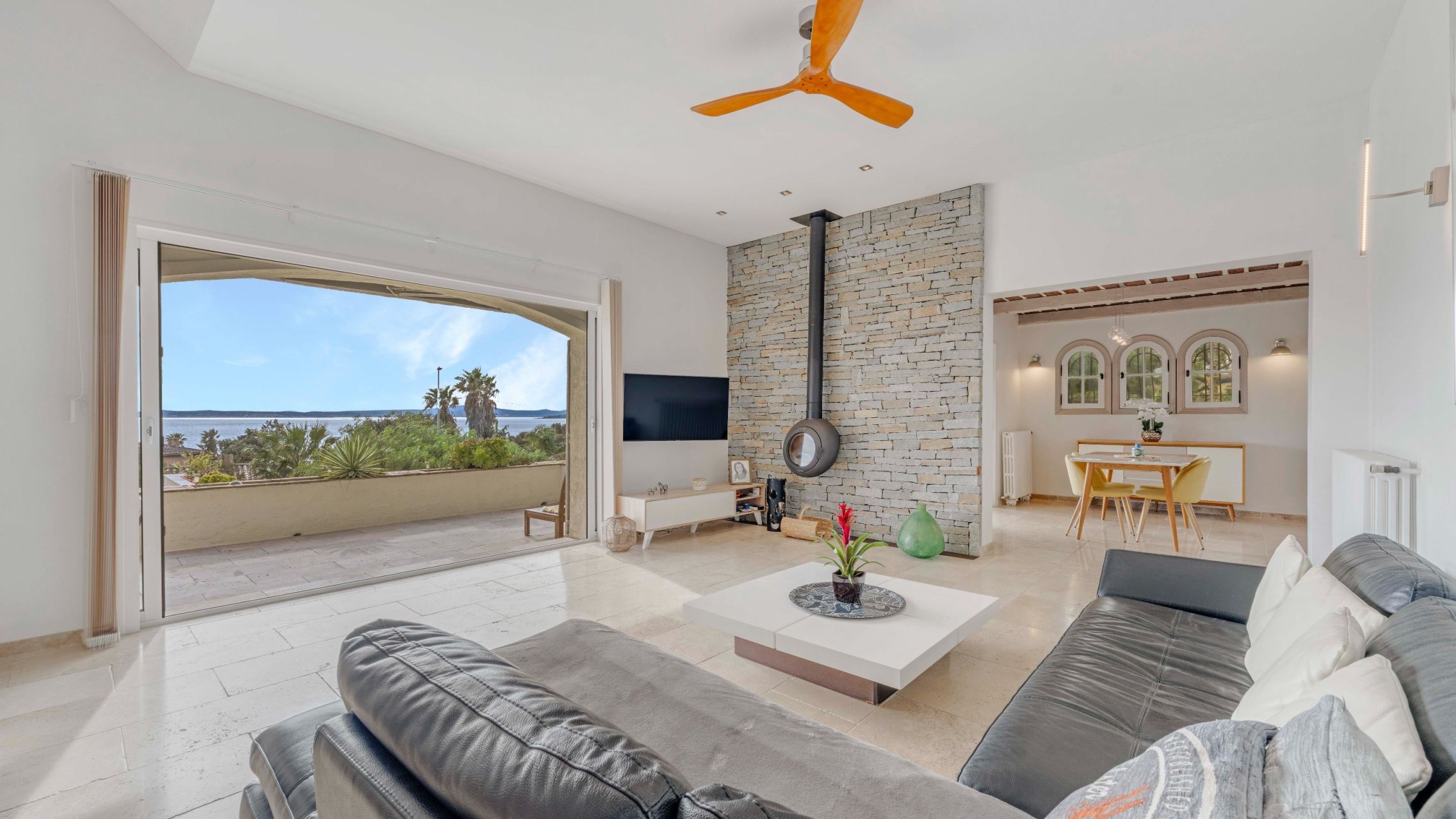 villa de luxe 10 Pièces en vente sur LES ISSAMBRES (83380)