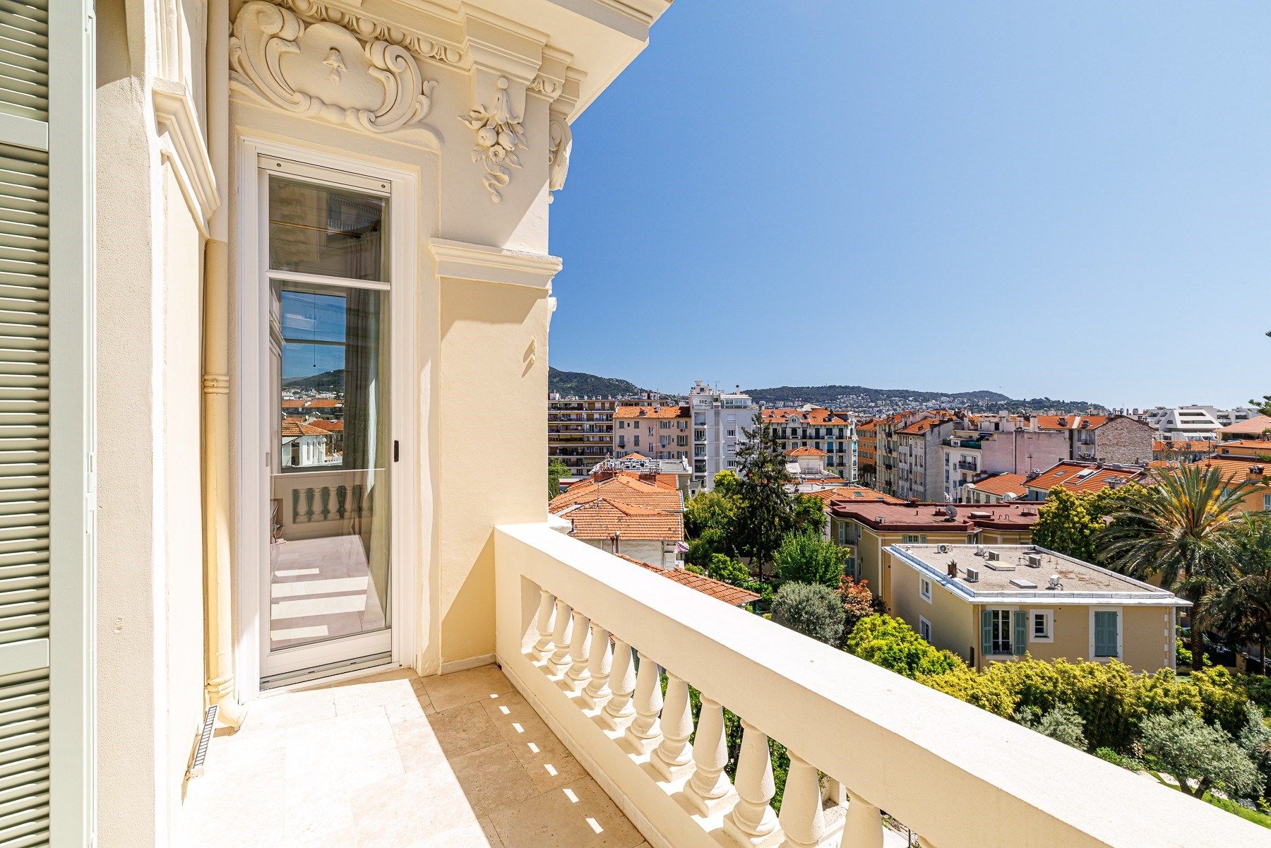 hôtel particulier 17 Pièces en vente sur NICE (06000)
