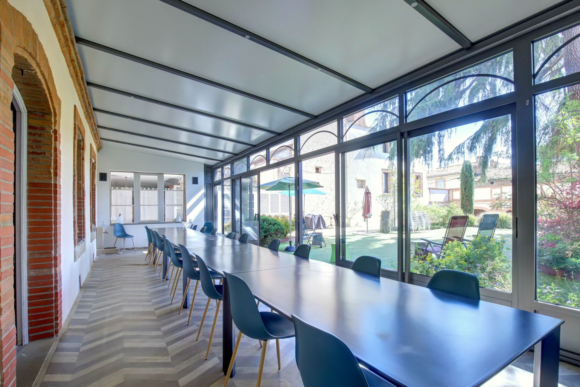 luxury house 15 Rooms for sale on LAVAUR (81500)