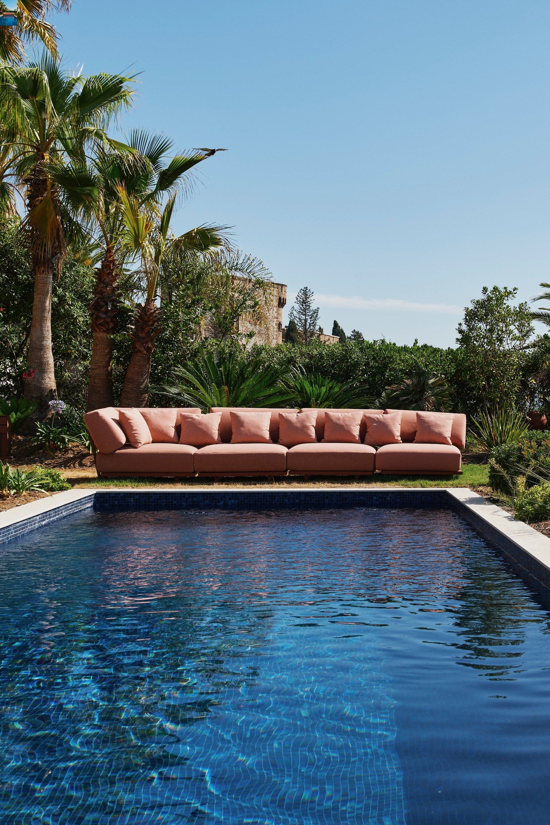 maison contemporaine 10 Pièces en vente sur MANDELIEU LA NAPOULE (06210)