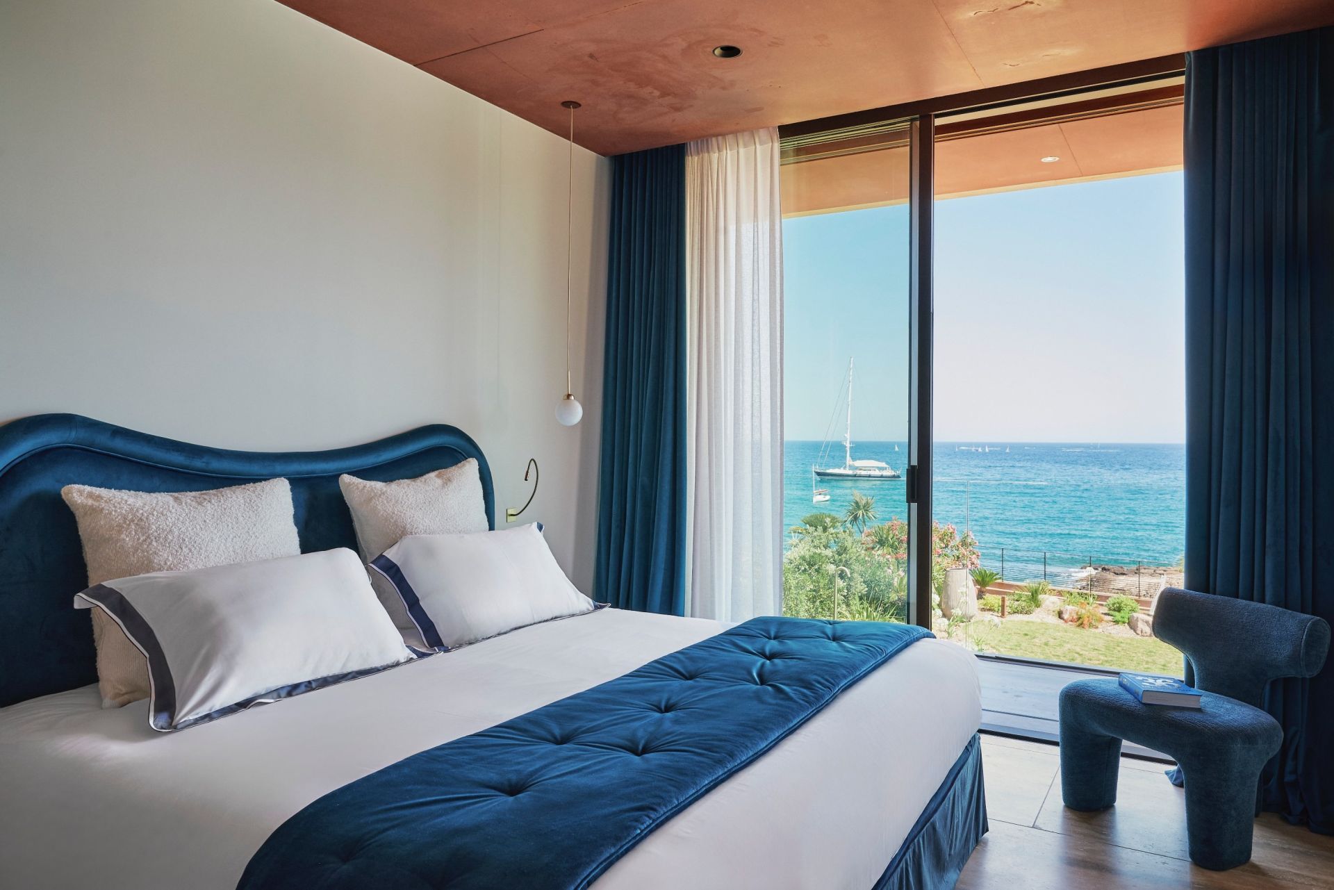 maison contemporaine 10 Pièces en vente sur MANDELIEU LA NAPOULE (06210)