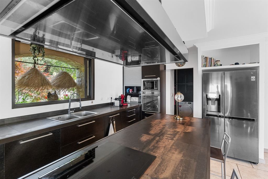luxury provencale house 10 Rooms for sale on FAYENCE (83440)