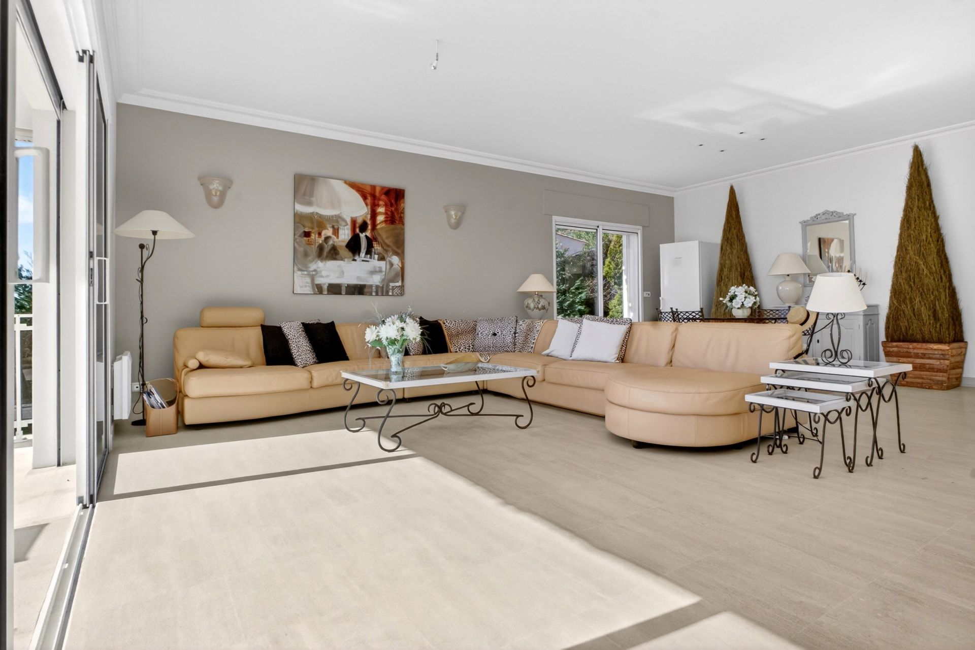luxury villa 7 Rooms for sale on ANTHEOR (83530)