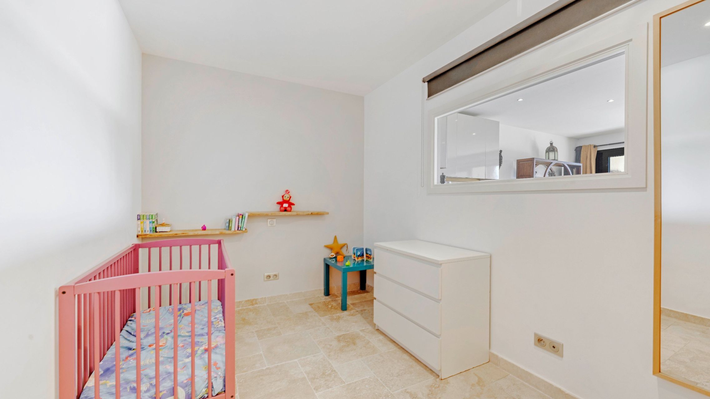 luxury apartment 3 Rooms for sale on LES ISSAMBRES (83380)