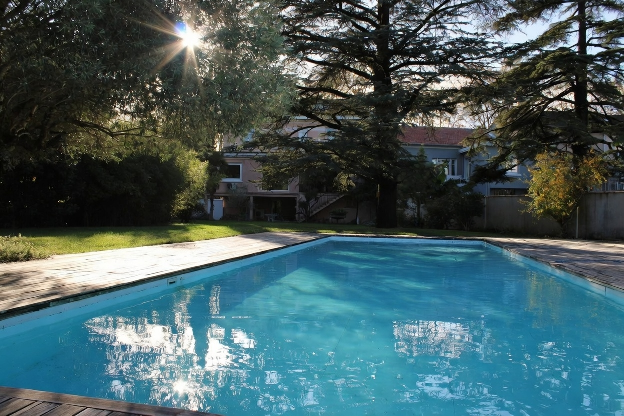 townhouse 15 Rooms for sale on CASTRES (81100)