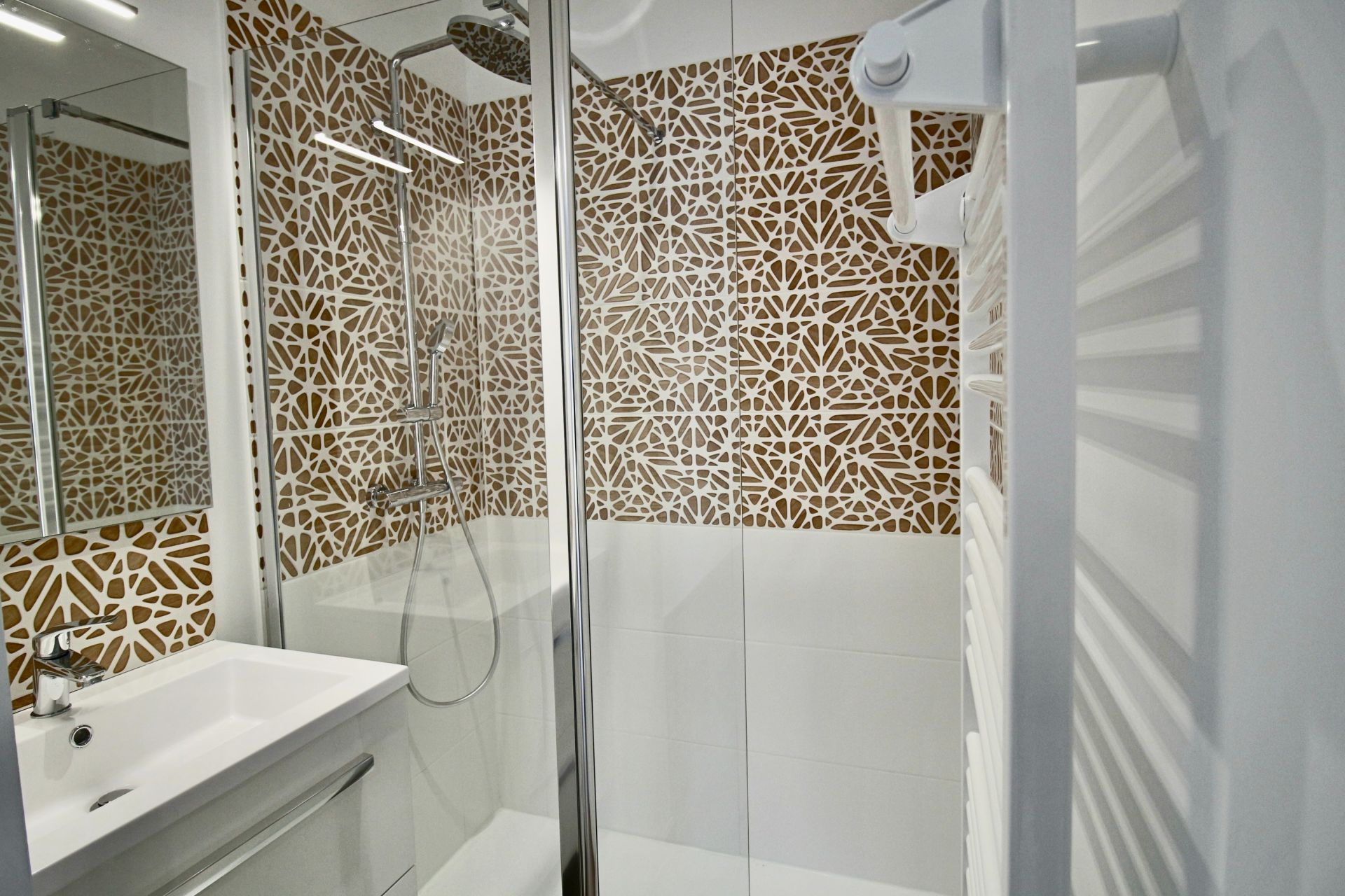 luxury house 4 Rooms for sale on LA BAULE (44500)