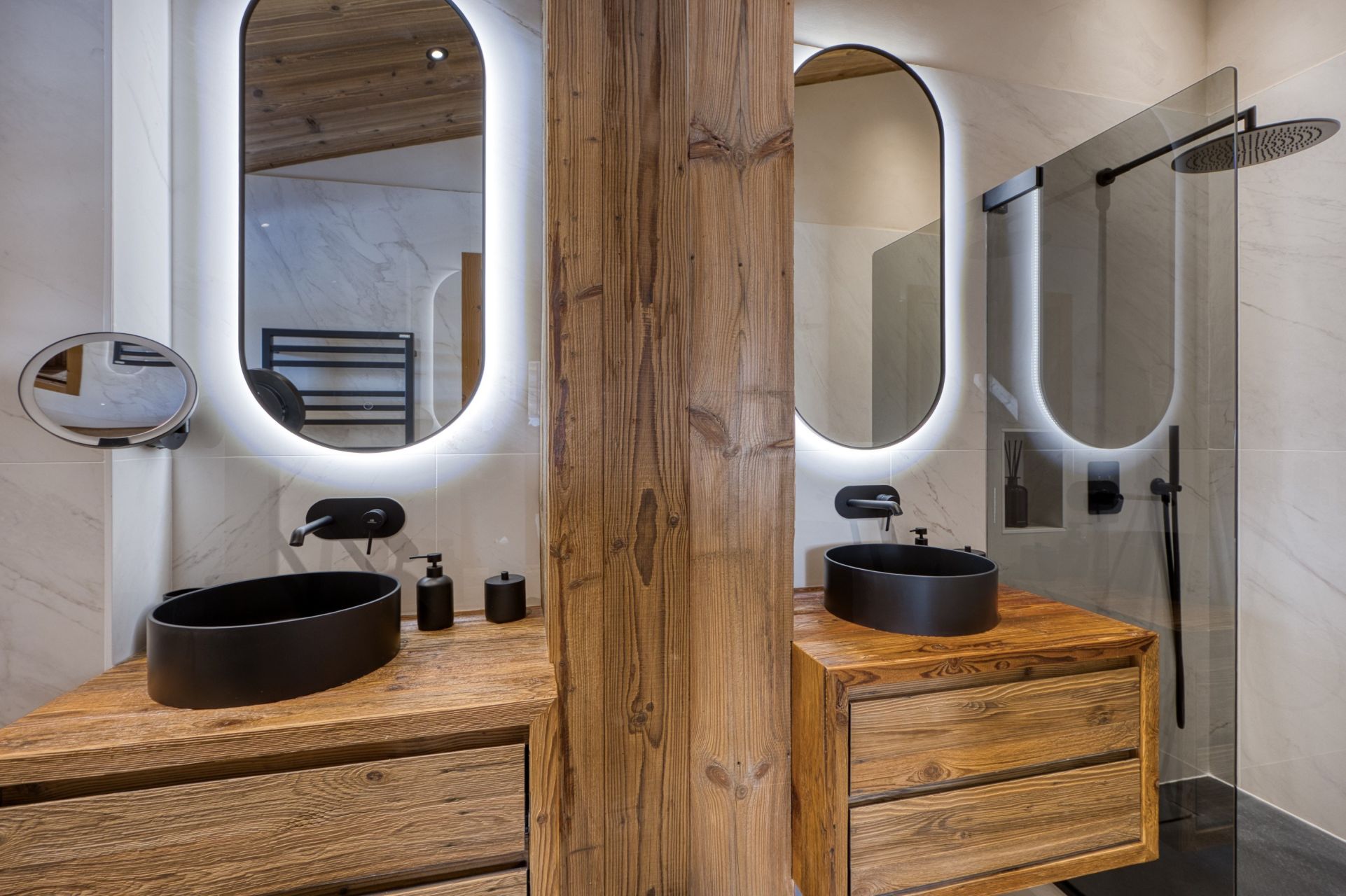luxury chalet 8 Rooms for seasonal rent on MEGEVE (74120)