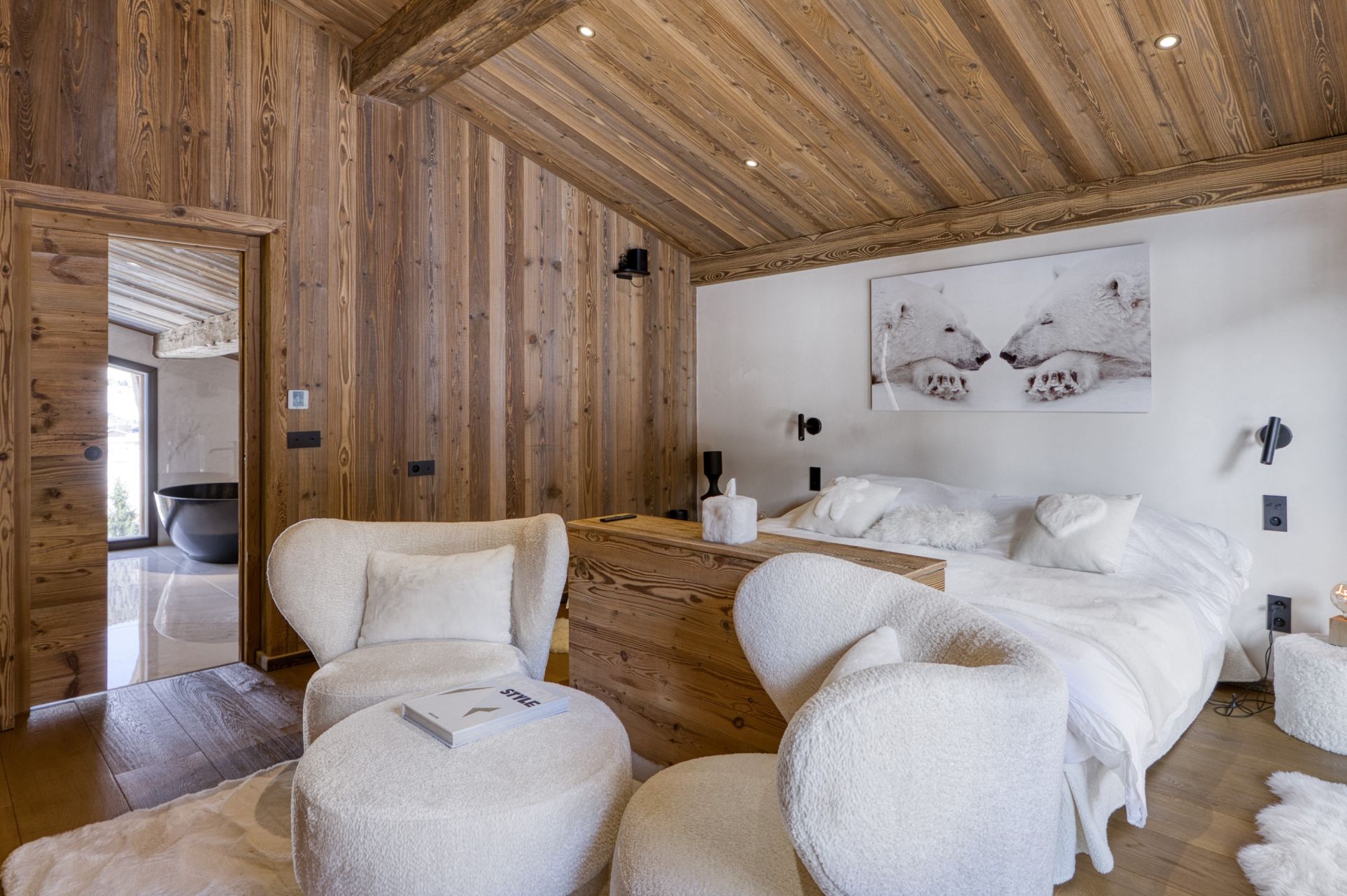 luxury chalet 8 Rooms for seasonal rent on MEGEVE (74120)