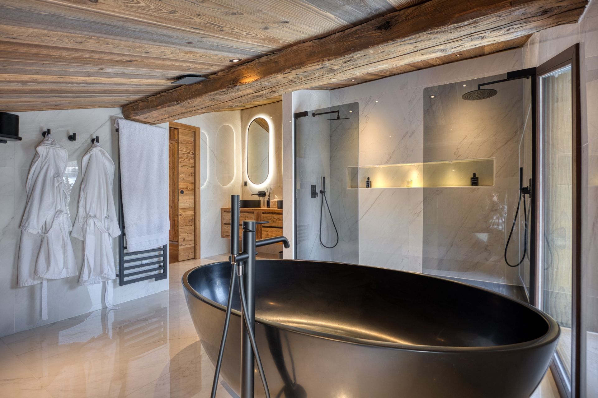 luxury chalet 8 Rooms for seasonal rent on MEGEVE (74120)