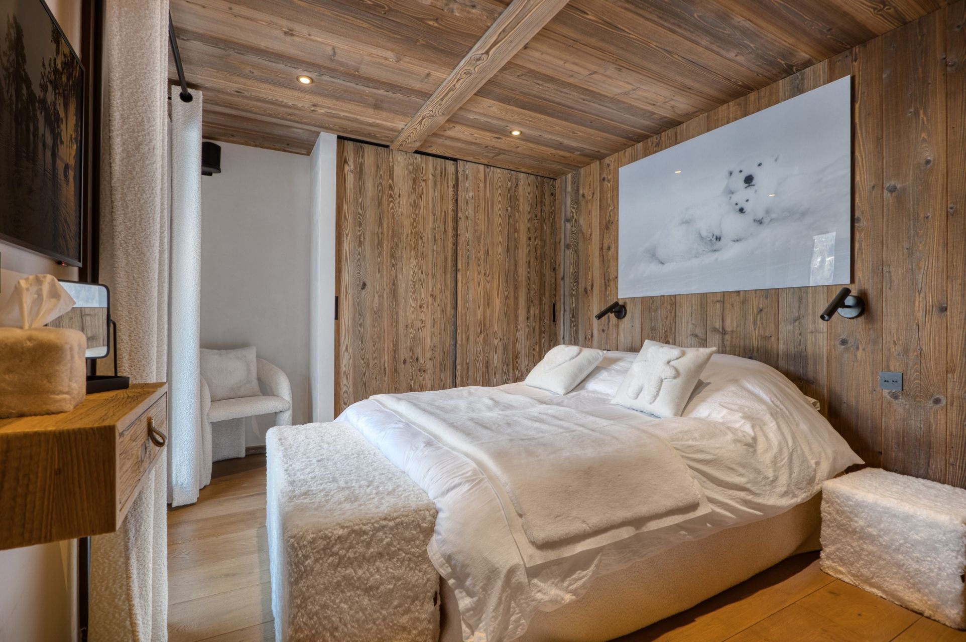 luxury chalet 8 Rooms for seasonal rent on MEGEVE (74120)