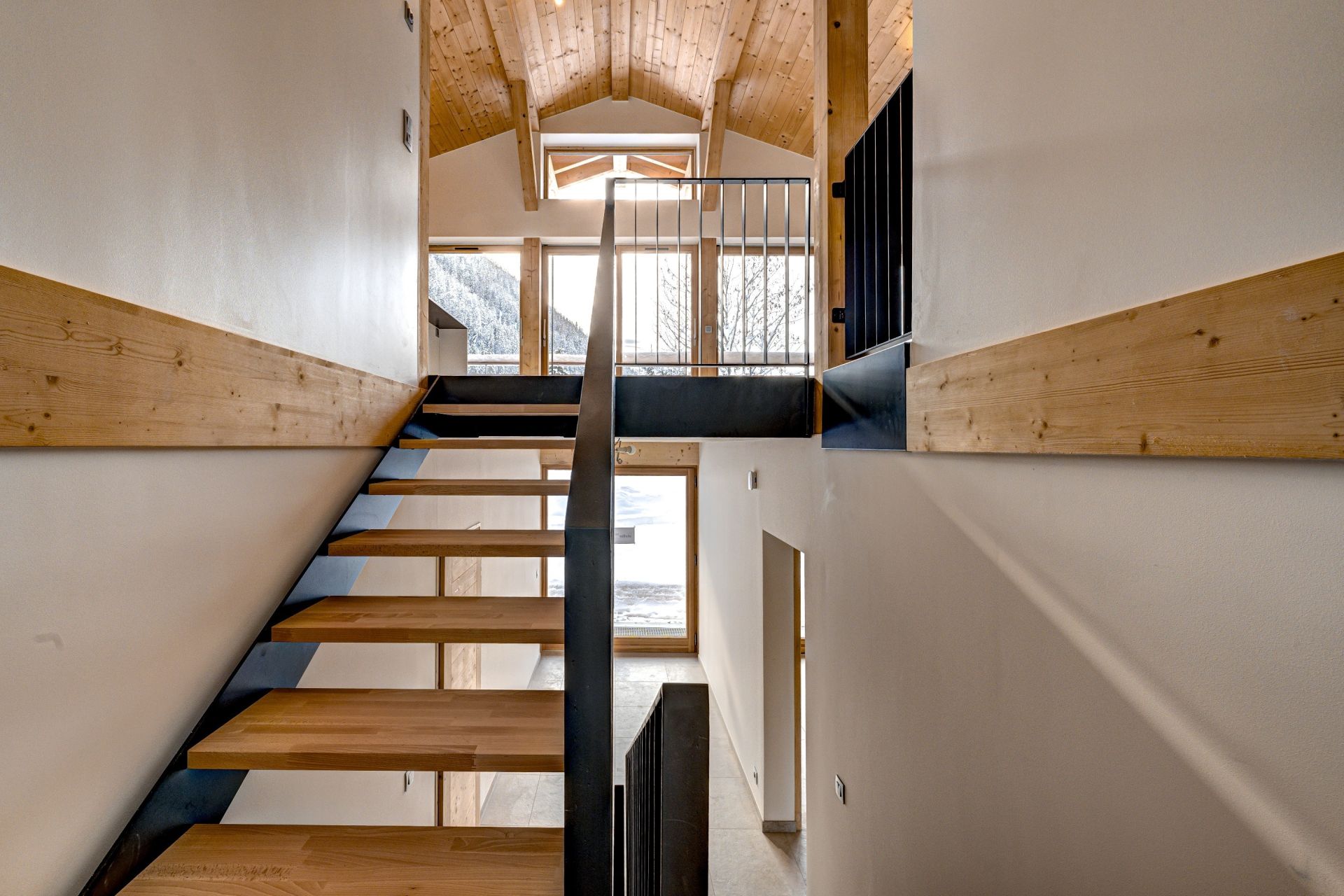 luxury chalet 7 Rooms for sale on ARGENTIERE (74400)