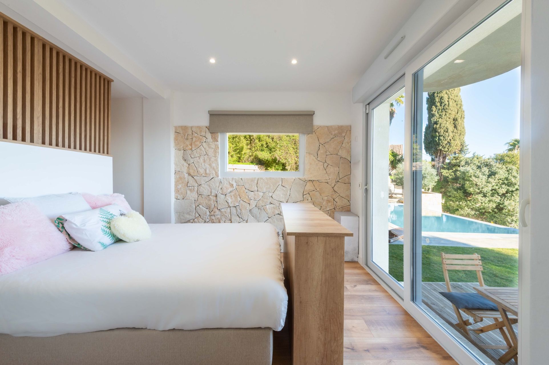 luxury villa 6 Rooms for sale on LE GOLFE JUAN (06220)