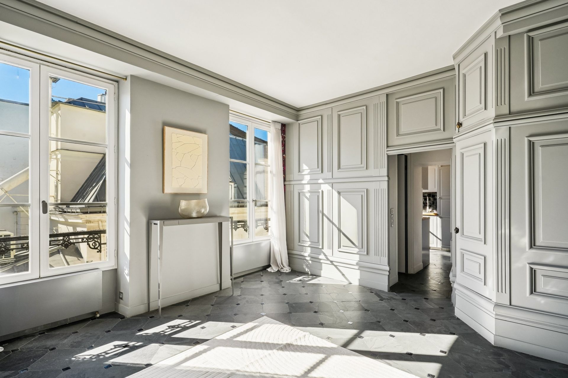luxury apartment 5 Rooms for sale on PARIS (75006)