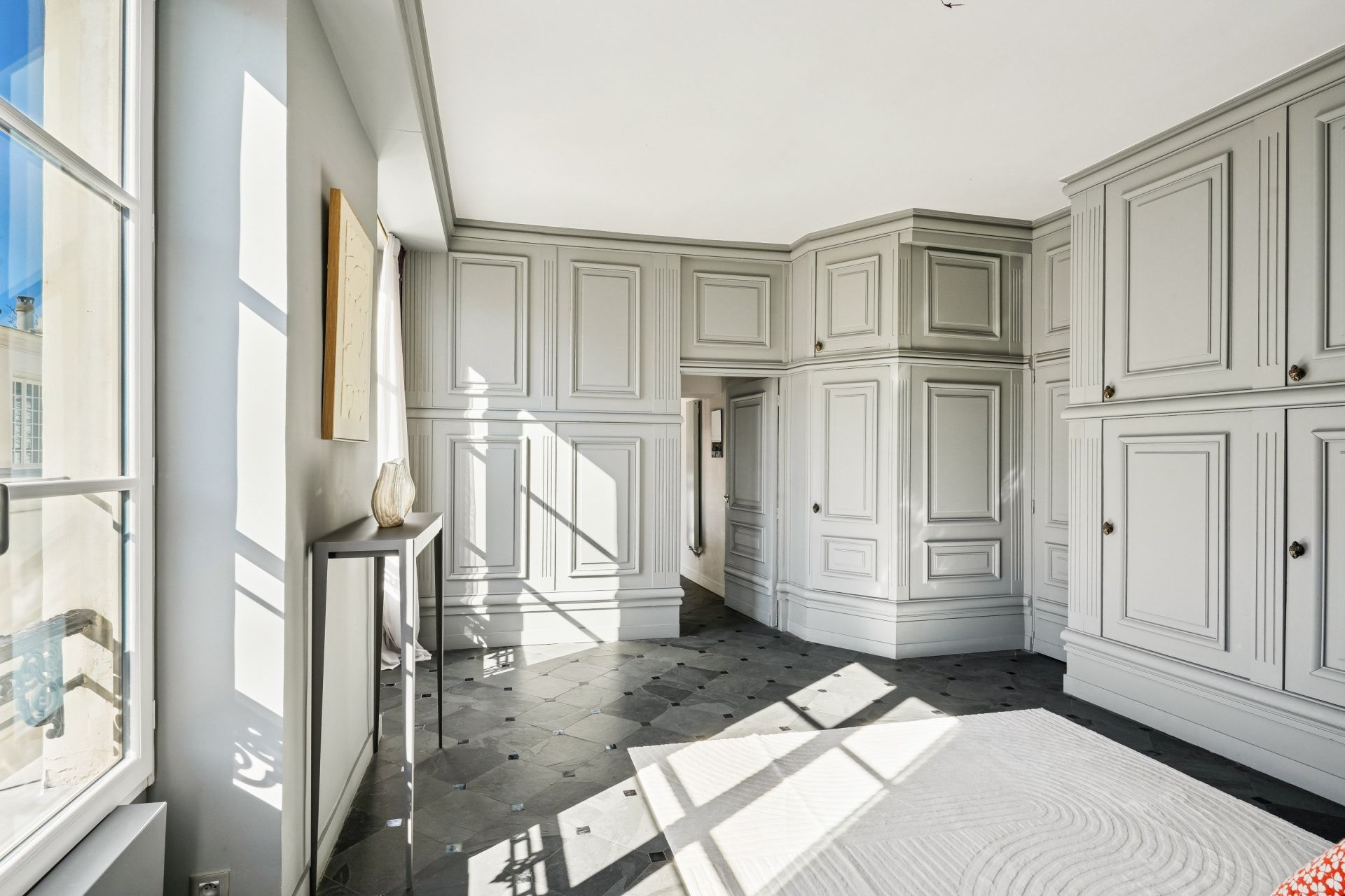 luxury apartment 5 Rooms for sale on PARIS (75006)