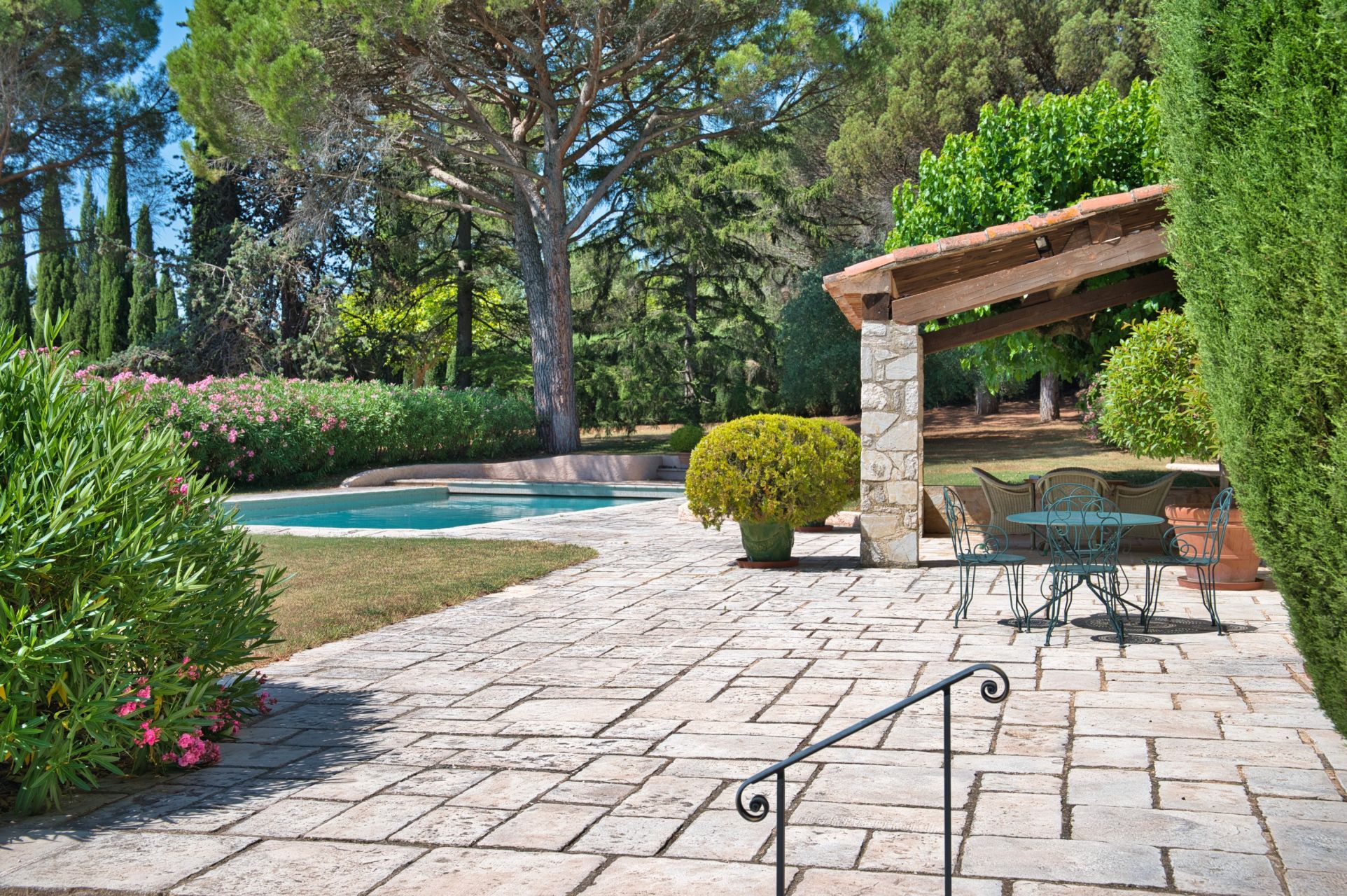 bastide 11 Rooms for sale on MOISSAC BELLEVUE (83630)