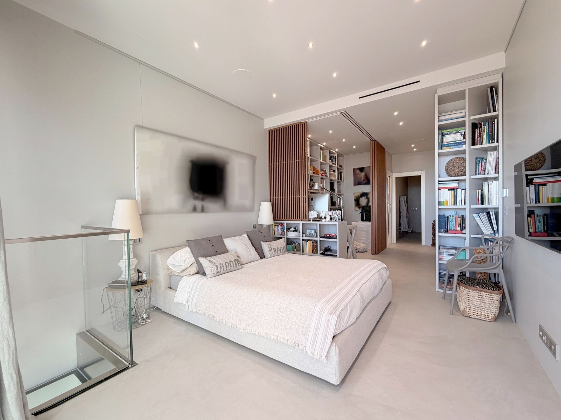 luxury duplex 4 Rooms for sale on MONACO (98000)
