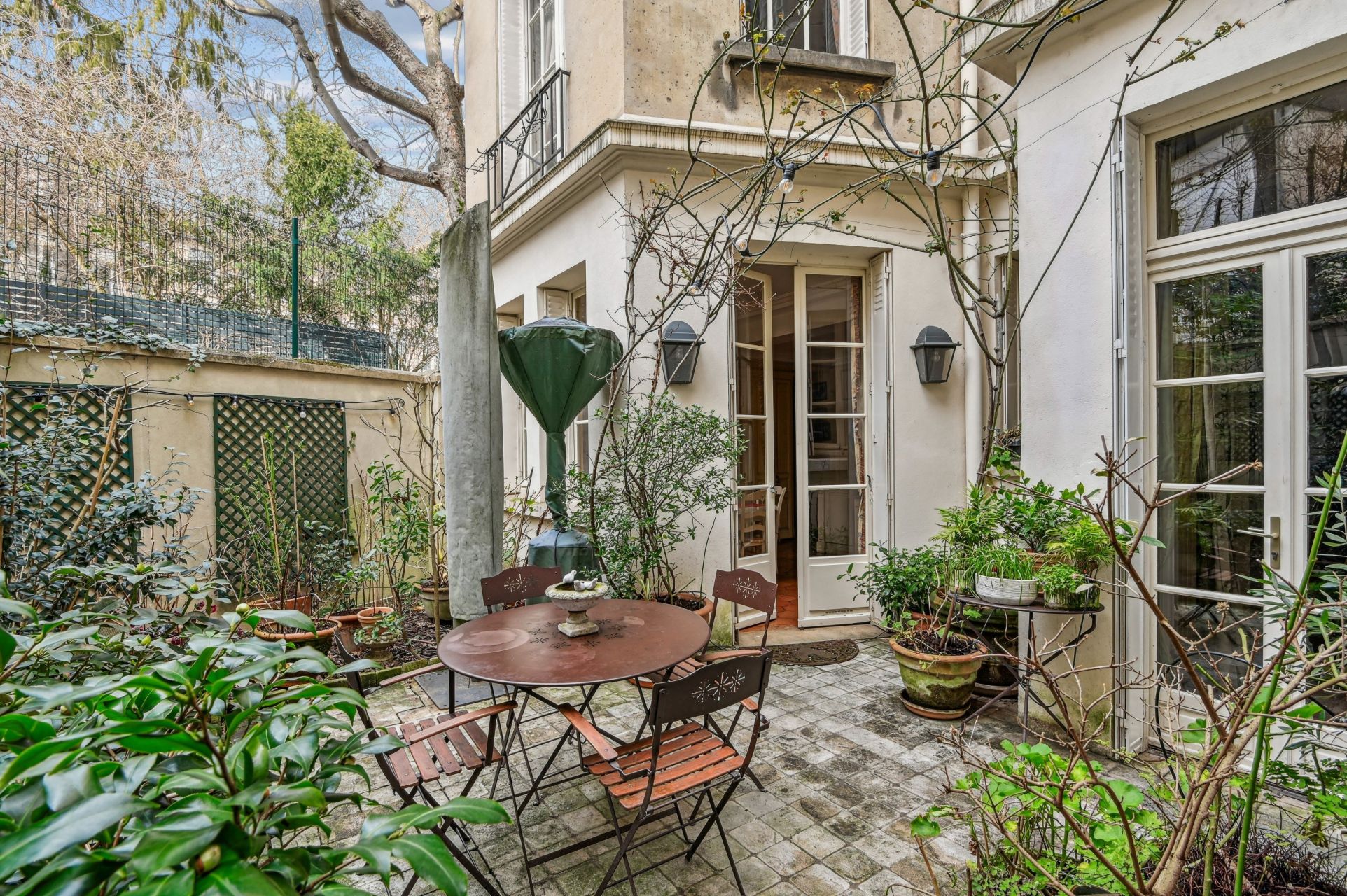 hôtel particulier 14 Pièces en vente sur PARIS (75016)