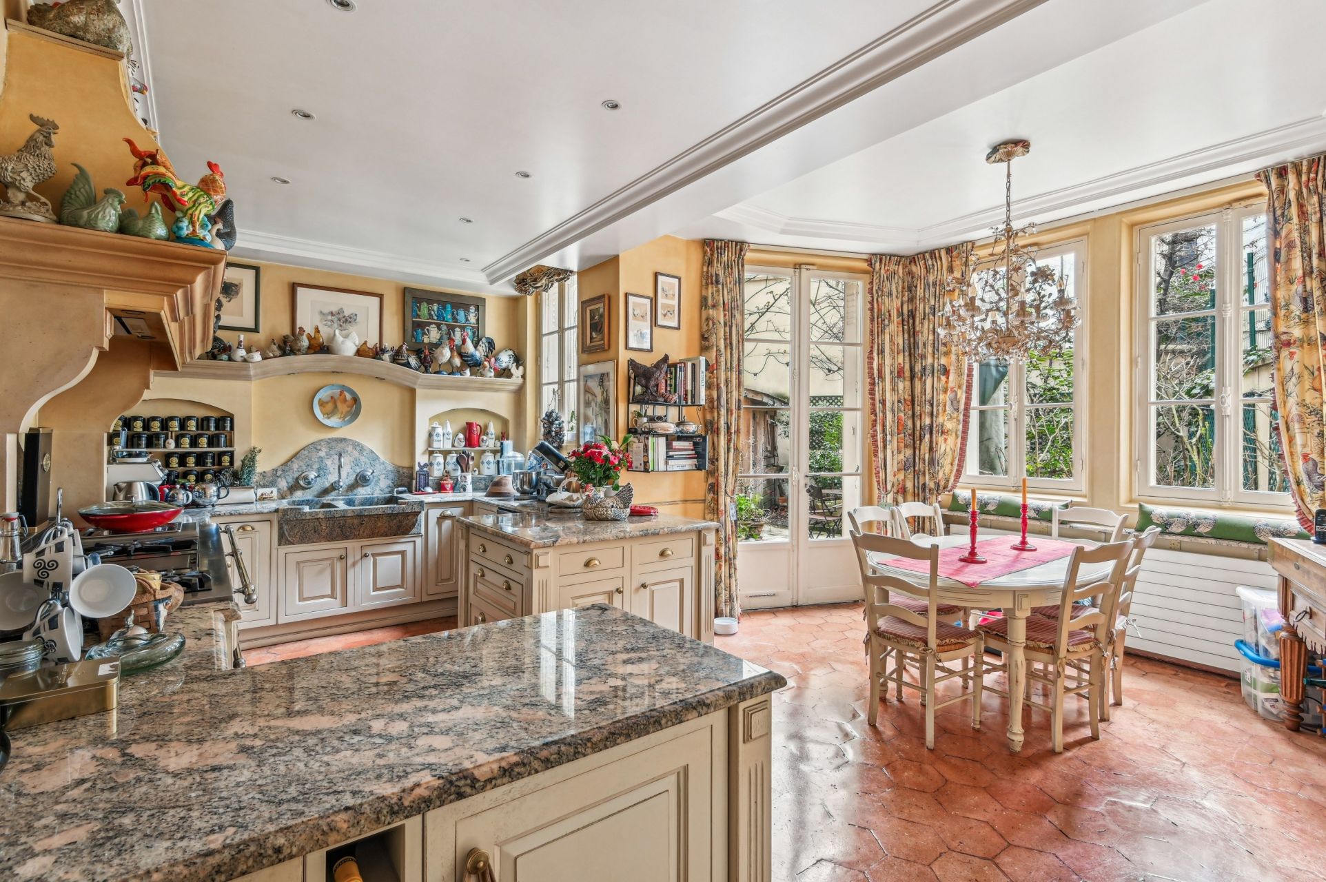 hôtel particulier 14 Pièces en vente sur PARIS (75016)