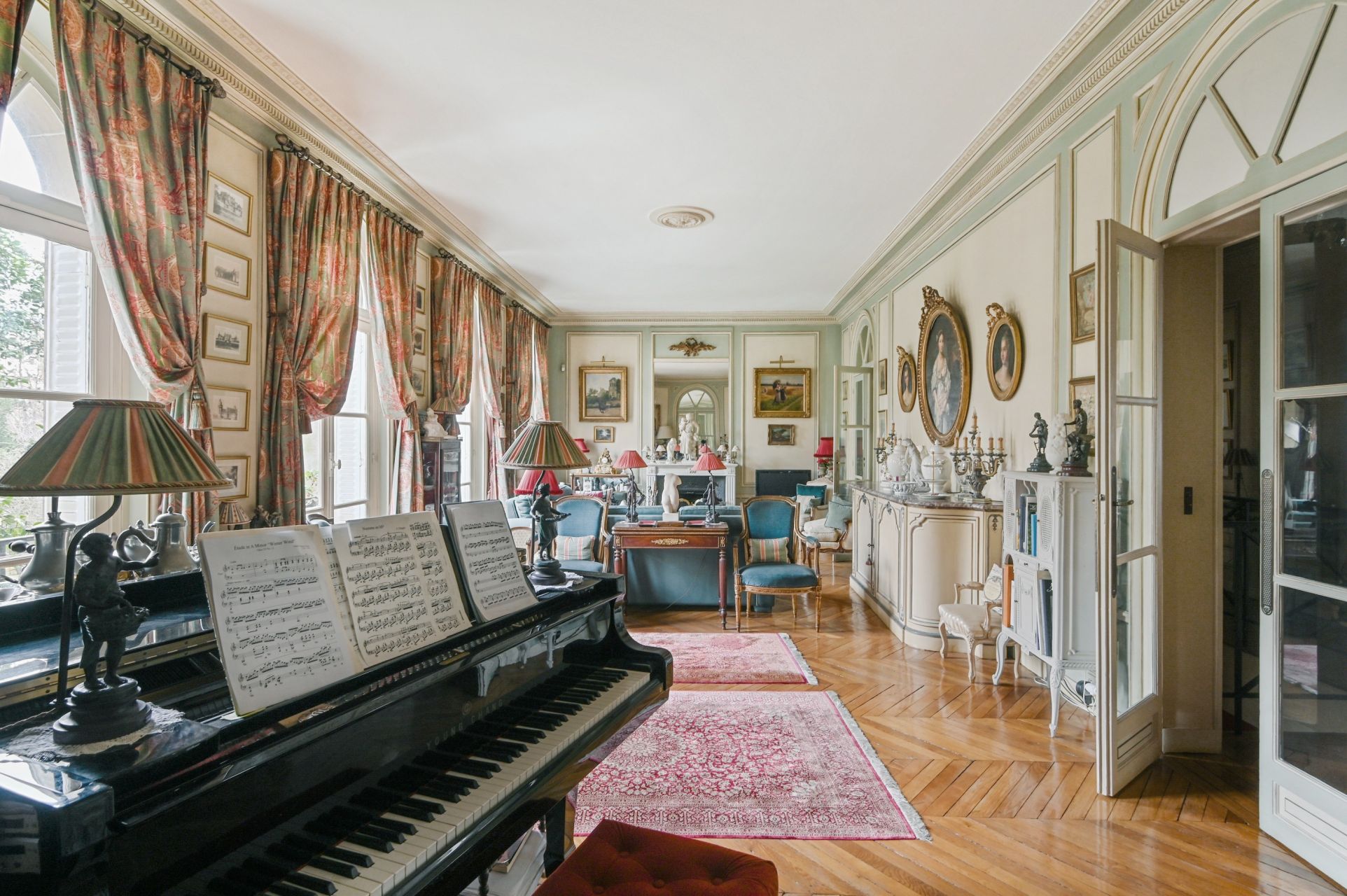 hôtel particulier 14 Pièces en vente sur PARIS (75016)