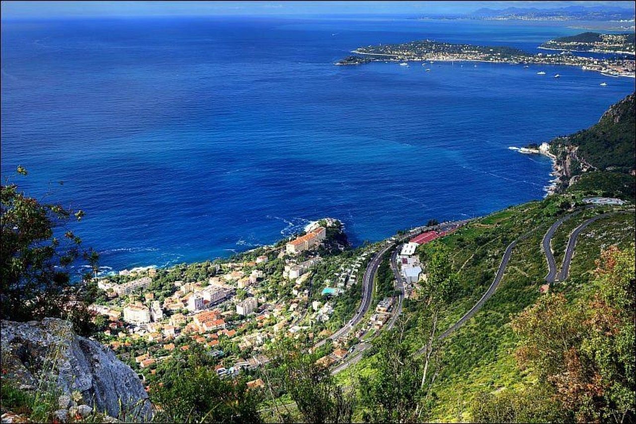 appartement de luxe 4 Pièces en vente sur LA TURBIE (06320)