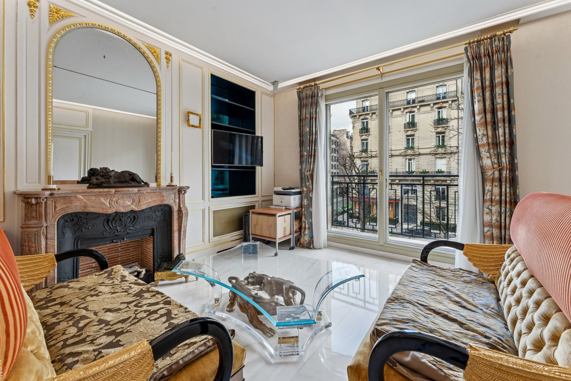luxury apartment 3 Rooms for sale on PARIS (75008)