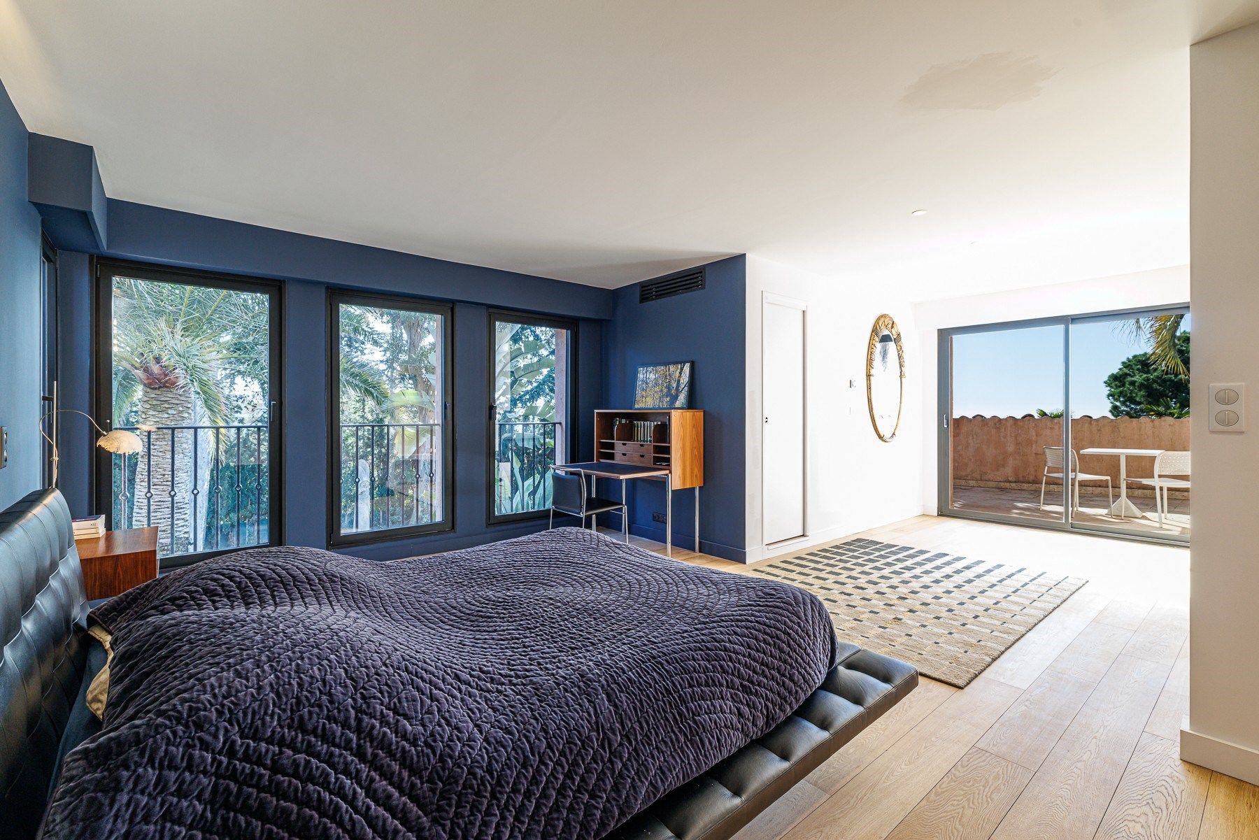 luxury villa 8 Rooms for sale on NICE (06000)