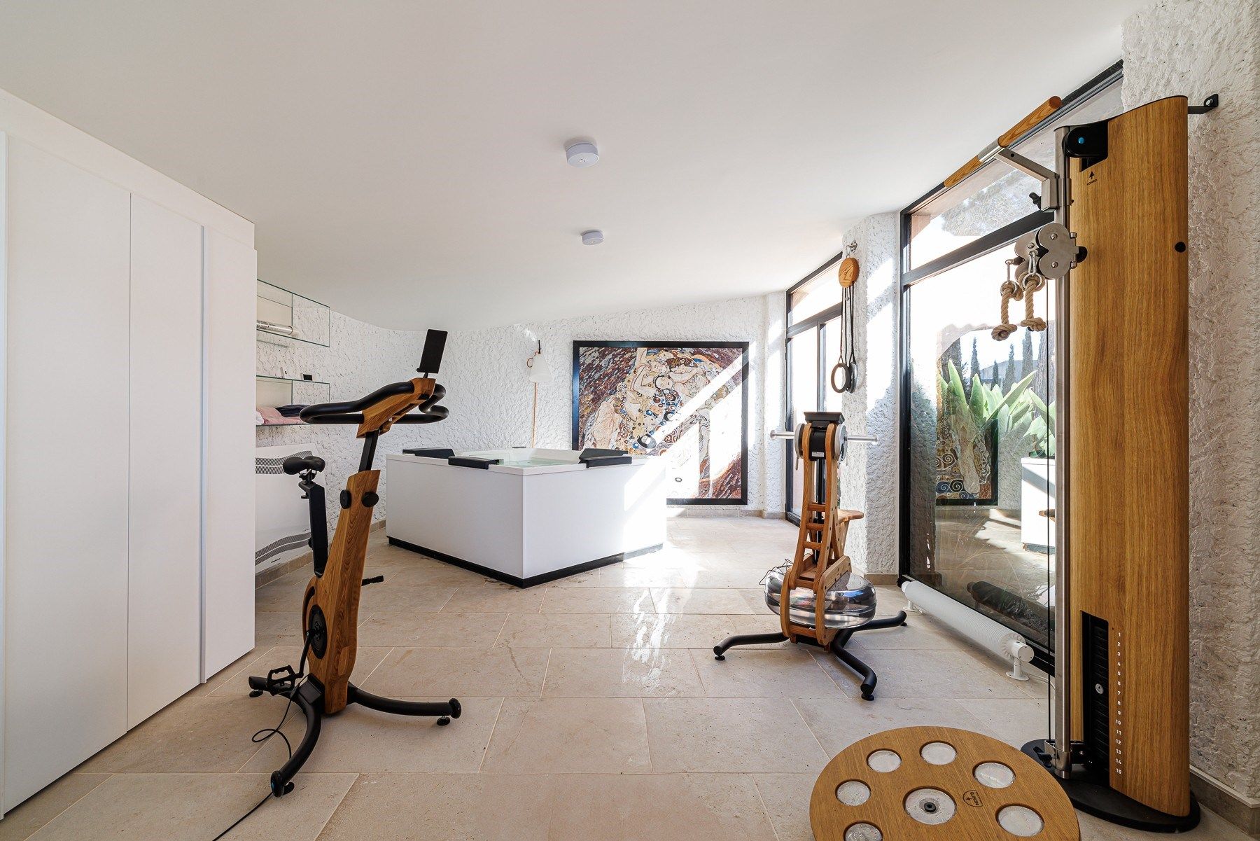 luxury villa 8 Rooms for sale on NICE (06000)