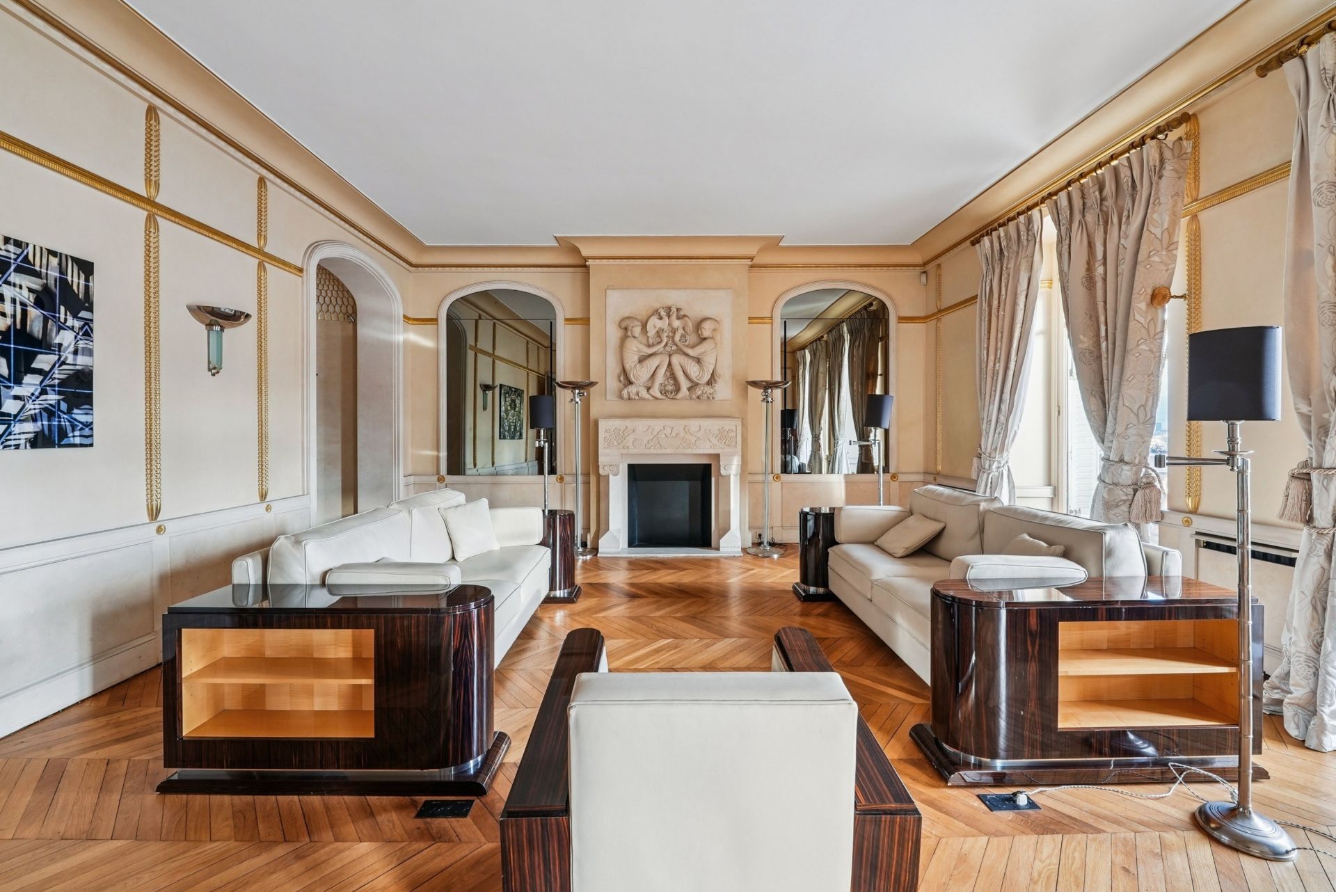 luxury apartment 7 Rooms for sale on PARIS (75116)