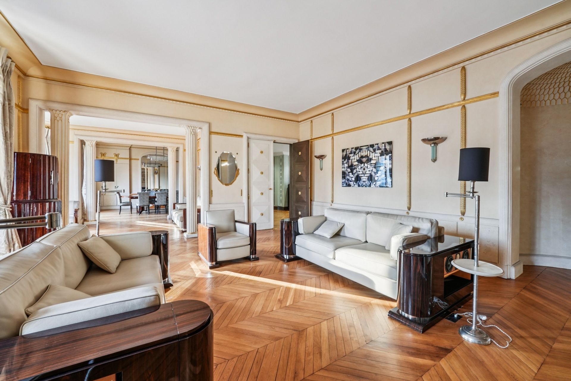 luxury apartment 7 Rooms for sale on PARIS (75116)
