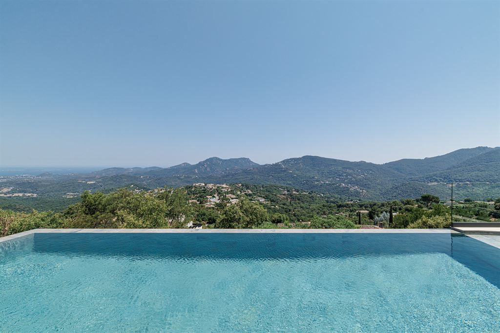 contemporary house 10 Rooms for sale on MANDELIEU LA NAPOULE (06210)