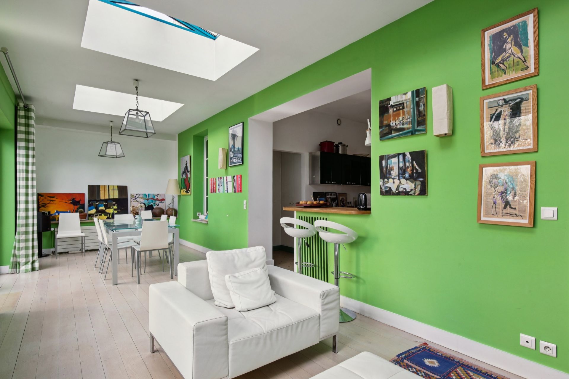 luxury house 7 Rooms for sale on ST GERMAIN EN LAYE (78100)