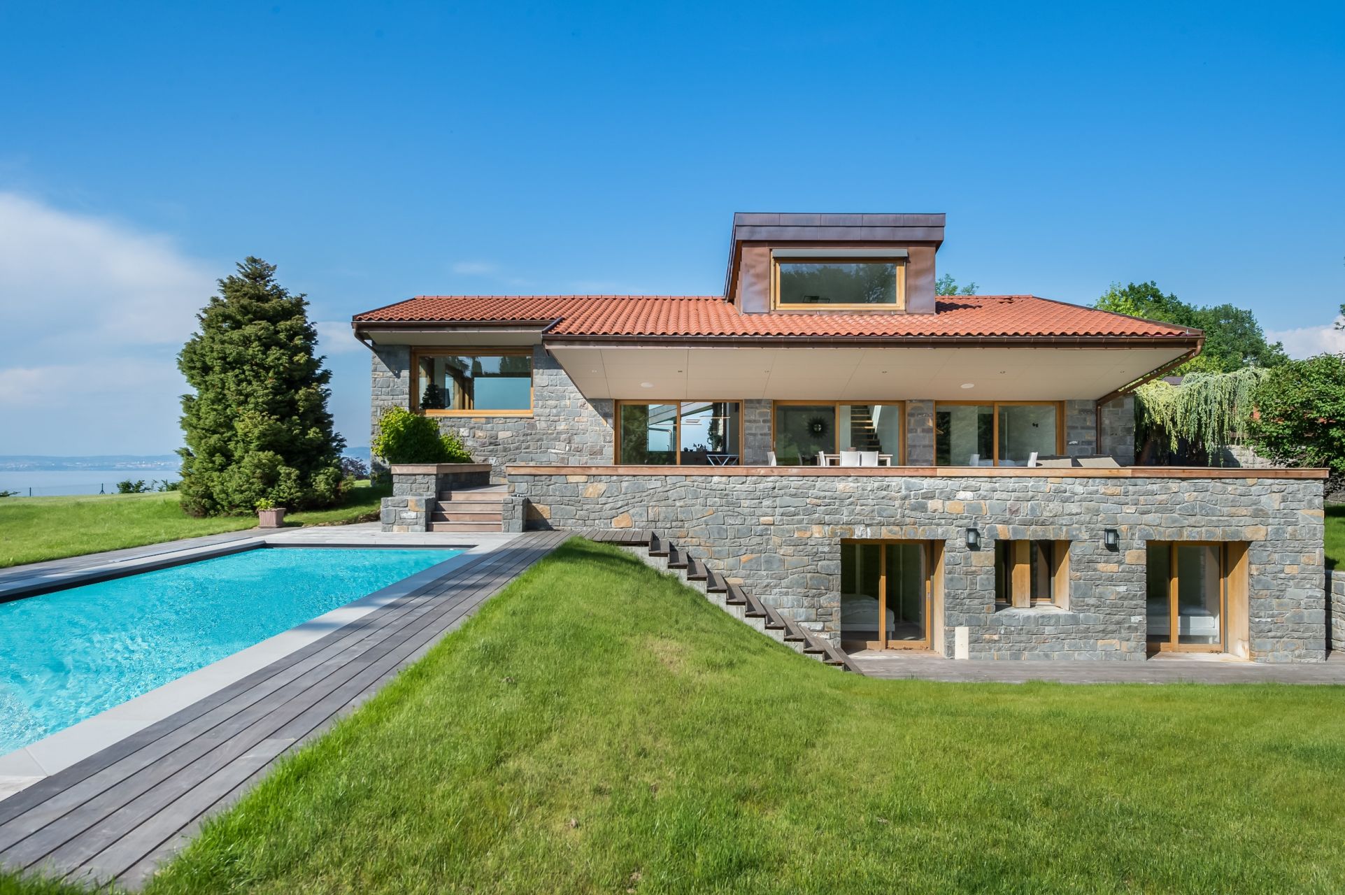 luxury villa 10 Rooms for sale on EVIAN LES BAINS (74500)