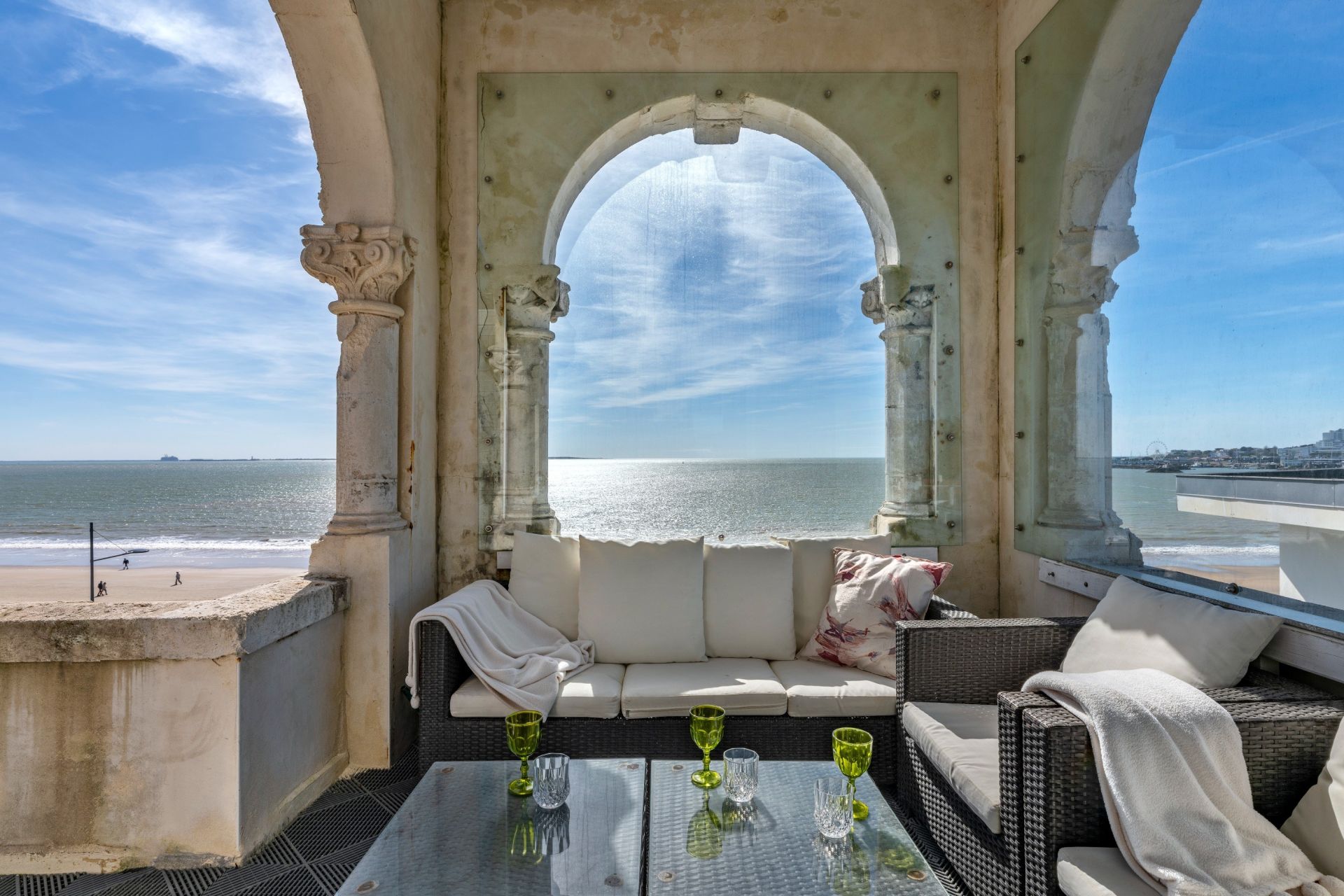 luxury apartment 3 Rooms for sale on ROYAN (17200)