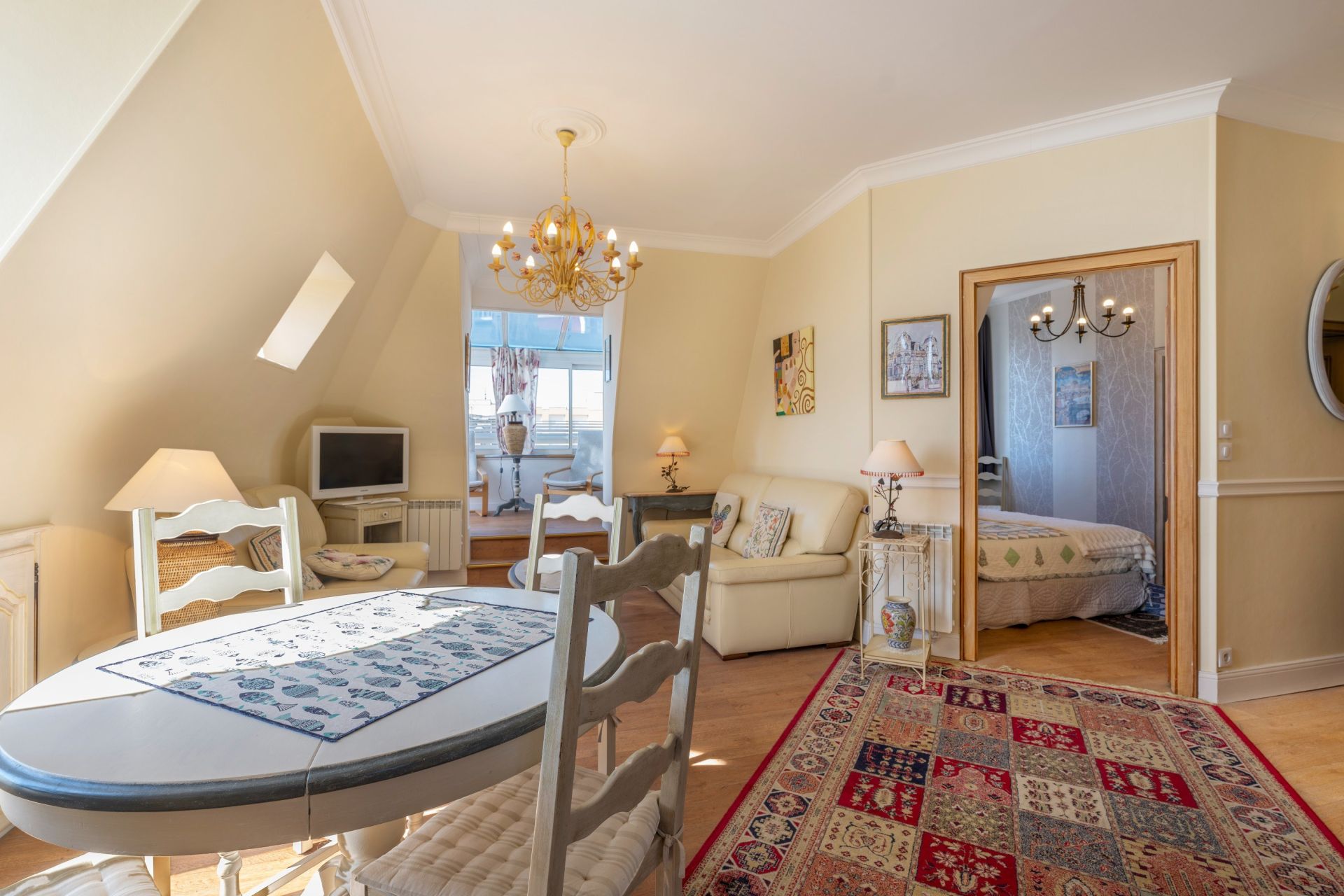 luxury apartment 3 Rooms for sale on ROYAN (17200)