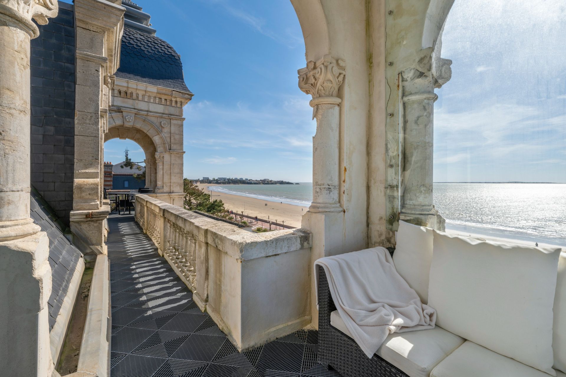luxury apartment 3 Rooms for sale on ROYAN (17200)