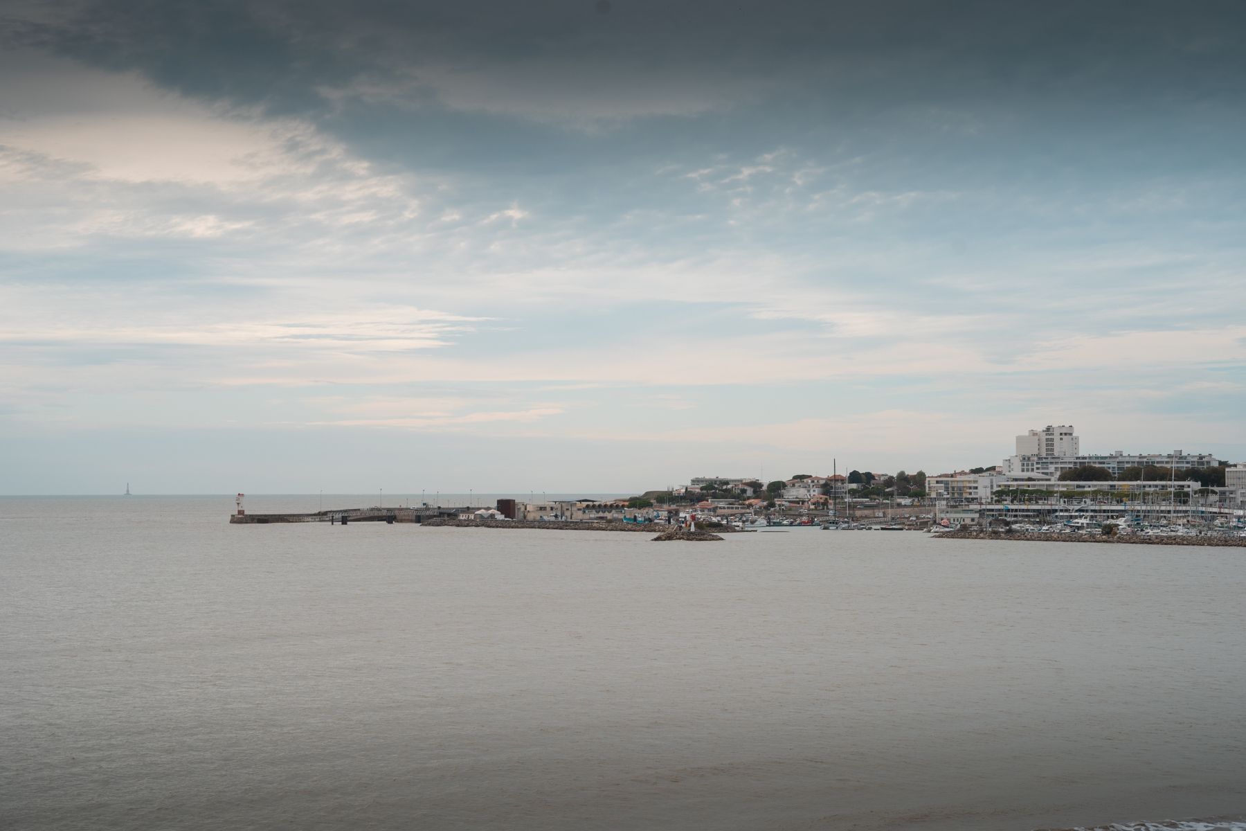 luxury apartment 3 Rooms for sale on ROYAN (17200)