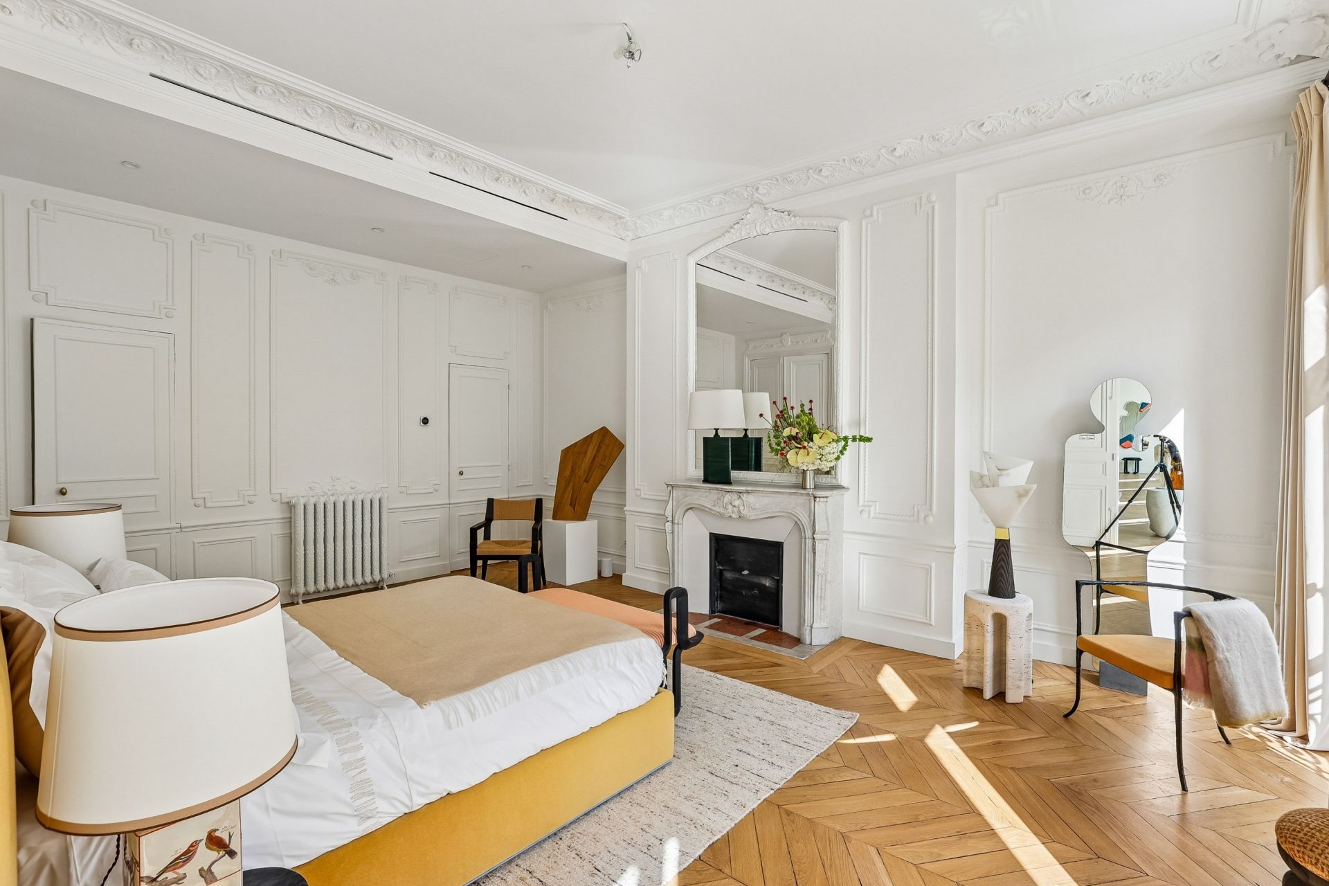 luxury apartment 6 Rooms for sale on PARIS (75008)