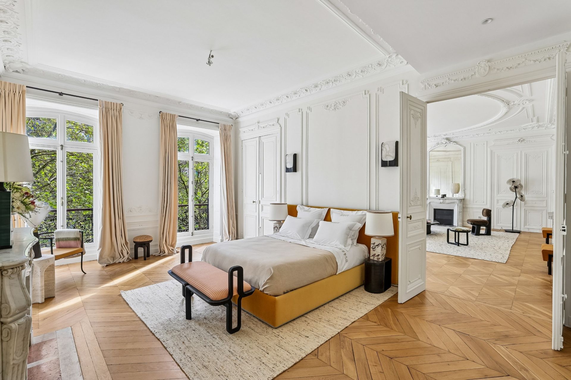 luxury apartment 6 Rooms for sale on PARIS (75008)