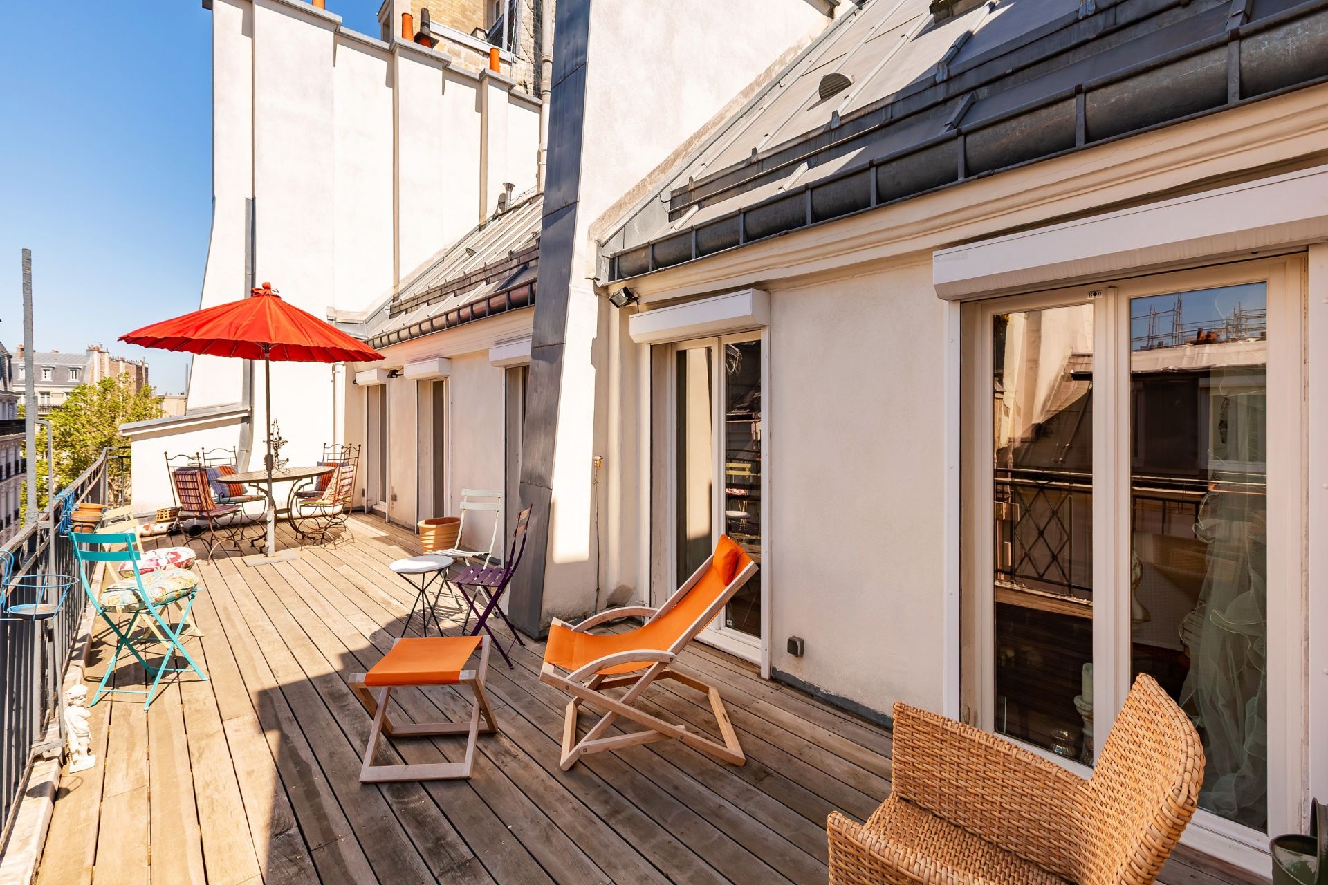 luxury apartment 5 Rooms for sale on PARIS (75007)
