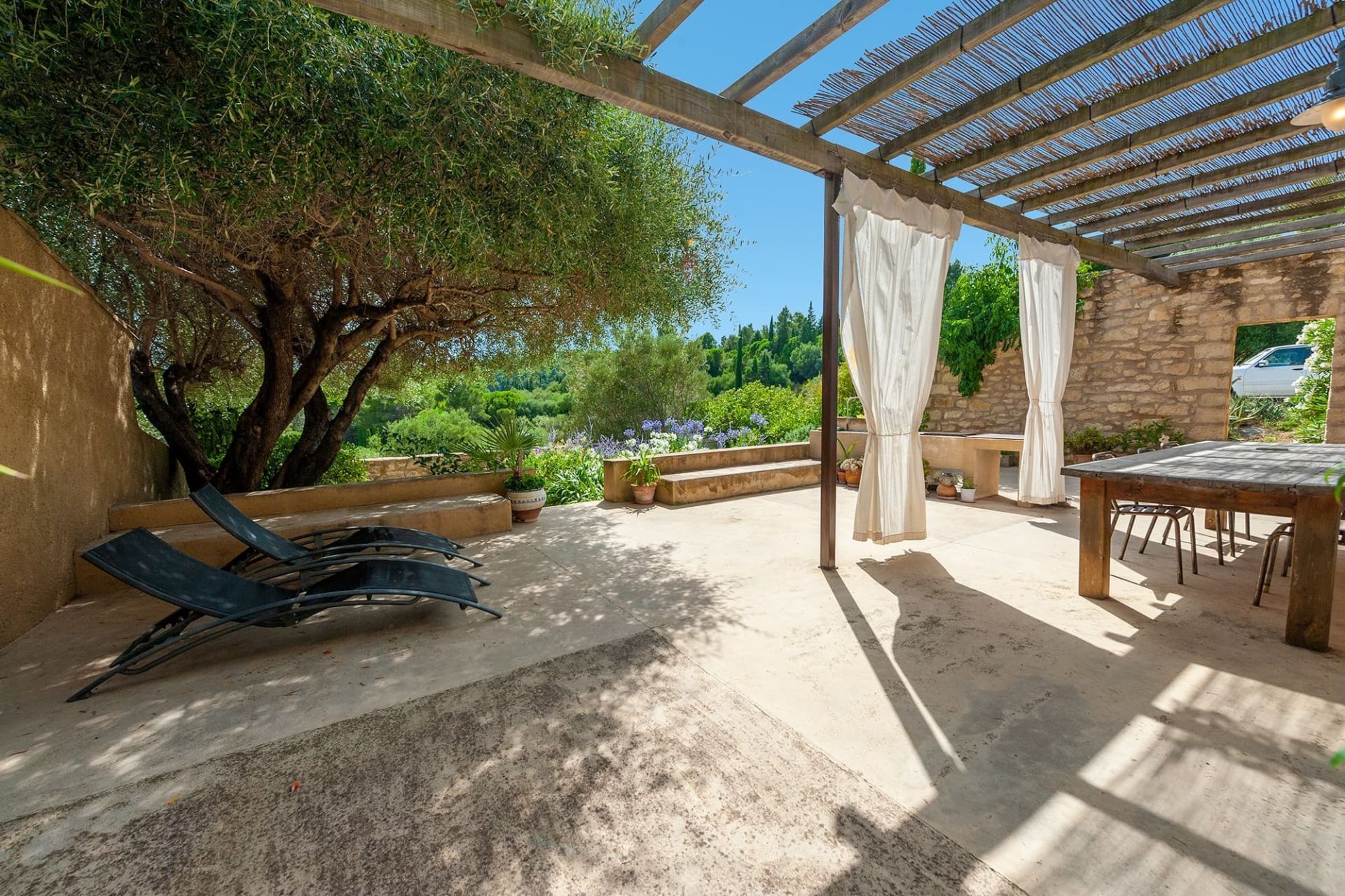 luxury property 13 Rooms for sale on LEUCATE (11370)