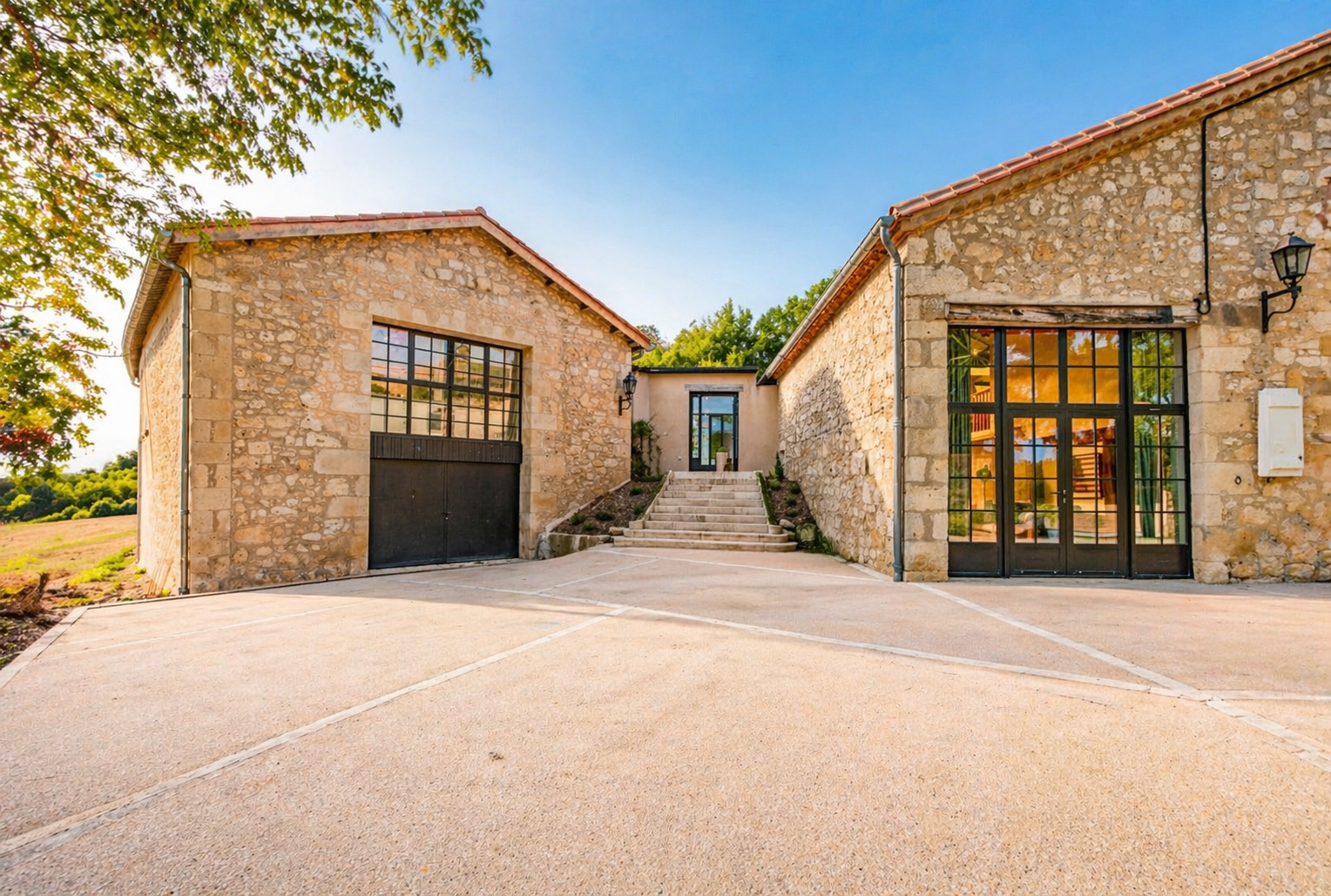 luxury house 9 Rooms for sale on LECTOURE (32700)